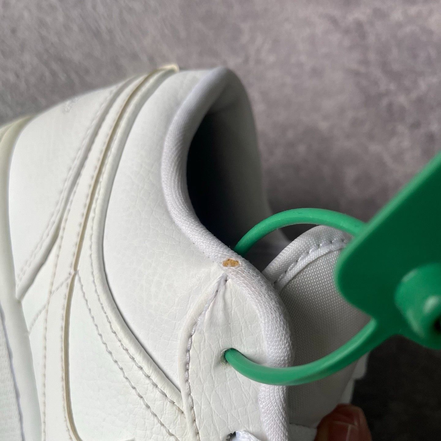 Nike Nike White Lowtop Sneakers 42 Men Size US 9 / EU 42 - 8 Thumbnail