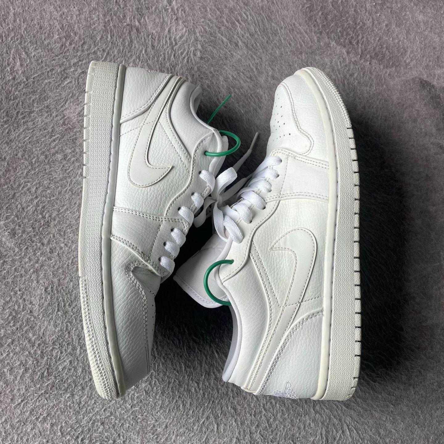 Nike Nike White Lowtop Sneakers 42 Men Size US 9 / EU 42 - 7 Thumbnail