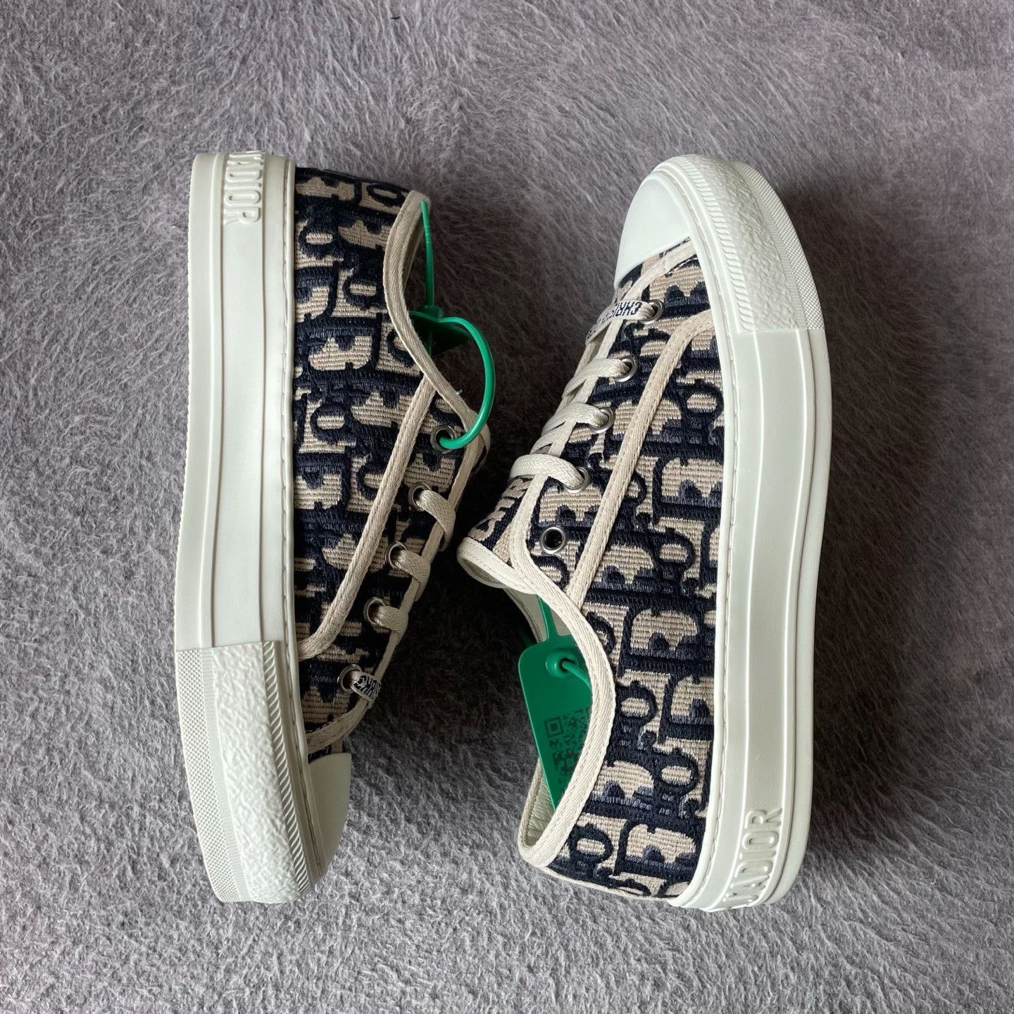 Dior Dior Blue Lowtop Sneakers S Women Size US 6 / IT 36 - 8 Thumbnail