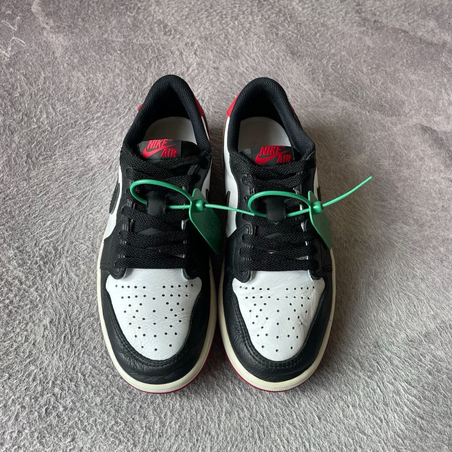 Nike Nike Retro Black Lowtop Sneakers 40 Men Size US 7.5 / EU 40-41 - 2 Thumbnail