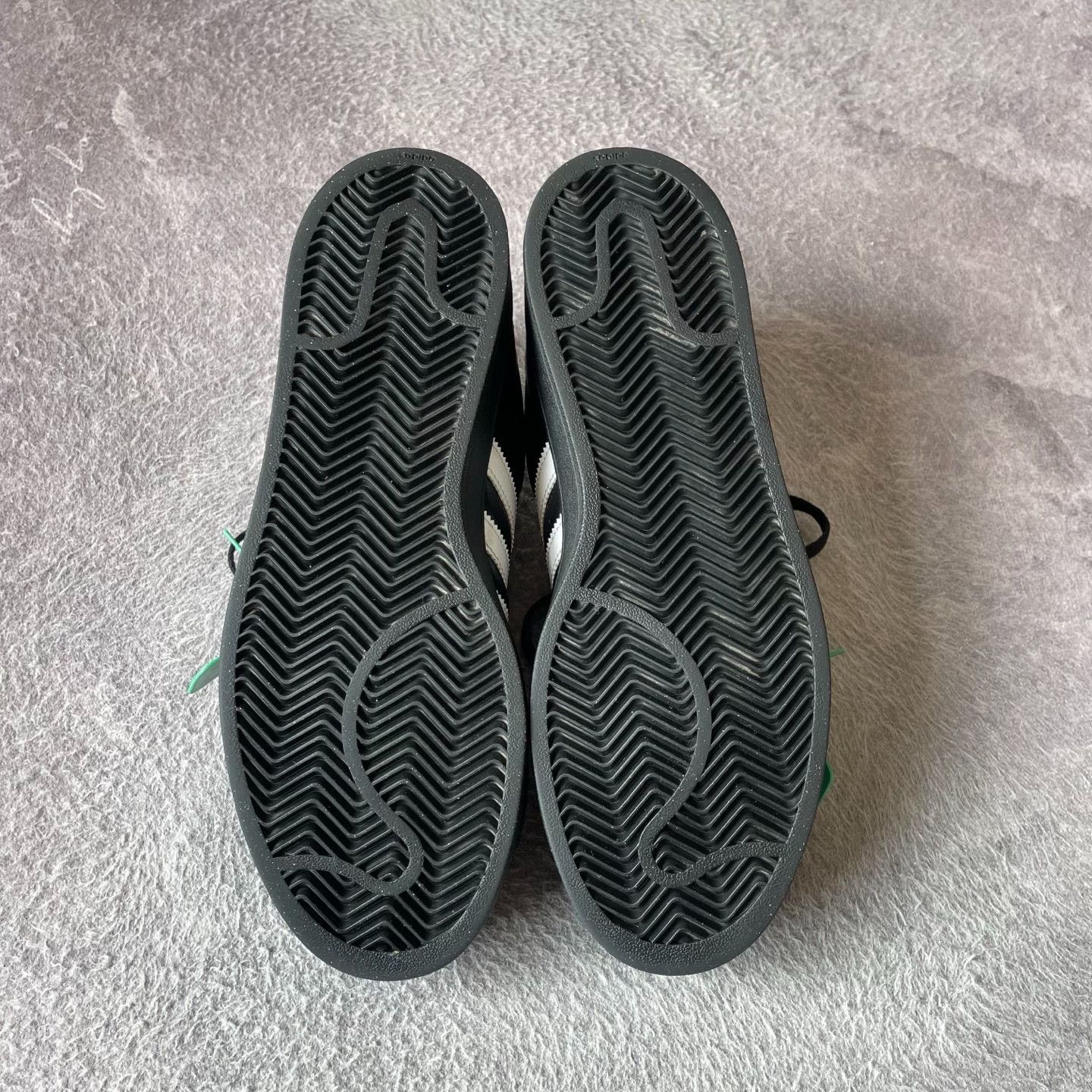 Adidas Adidas Black Lowtop Sneakers 44.5 Men Size US 11 / EU 44 - 4 Thumbnail