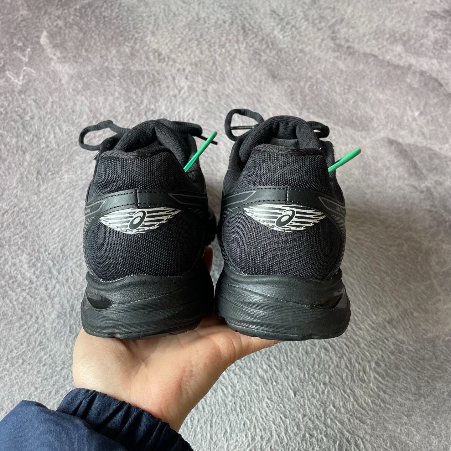 Asics Asics Black Lowtop Sneakers 41 Men Size US 8.5 / EU 41-42 - 3 Thumbnail