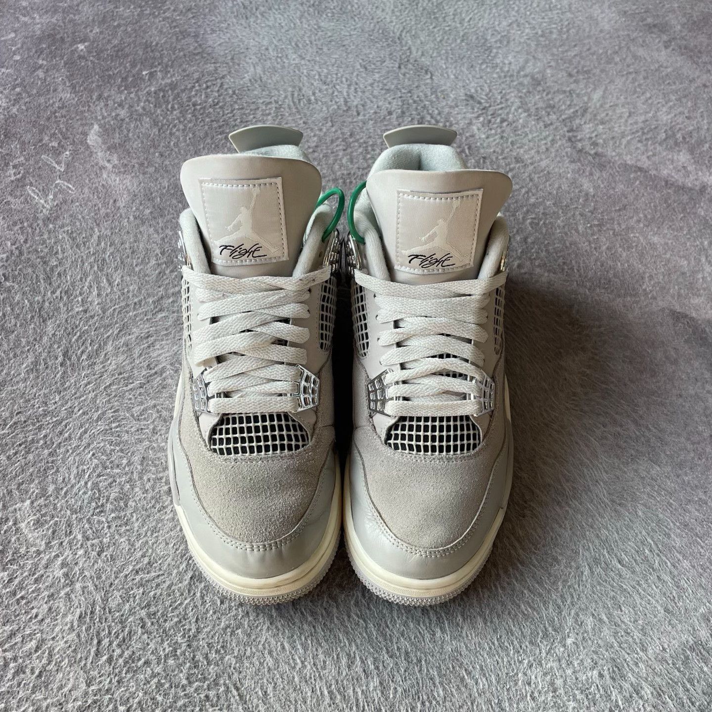 Nike Nike Silver Lowtop Sneakers 38 Men Size US 6 / EU 39 - 2 Thumbnail