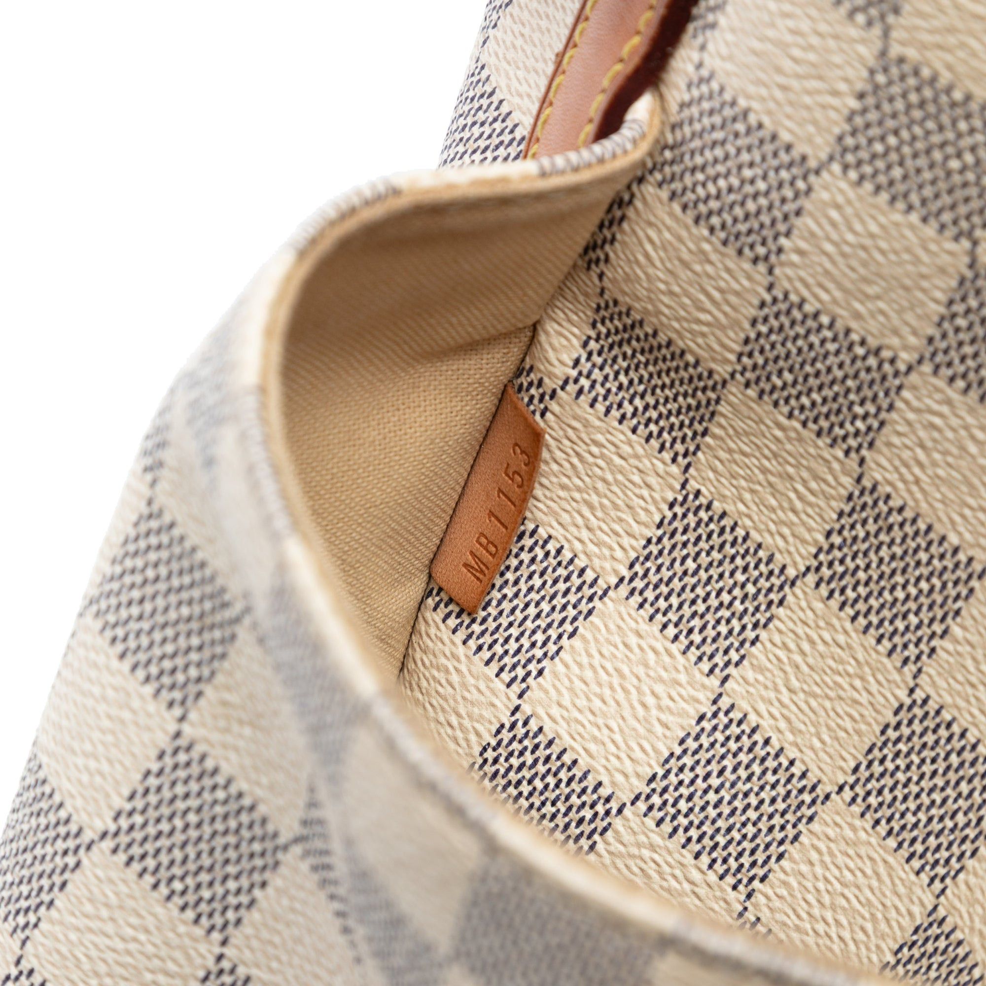 Louis Vuitton Damier Azur Totally MM Size ONE SIZE - 6 Thumbnail
