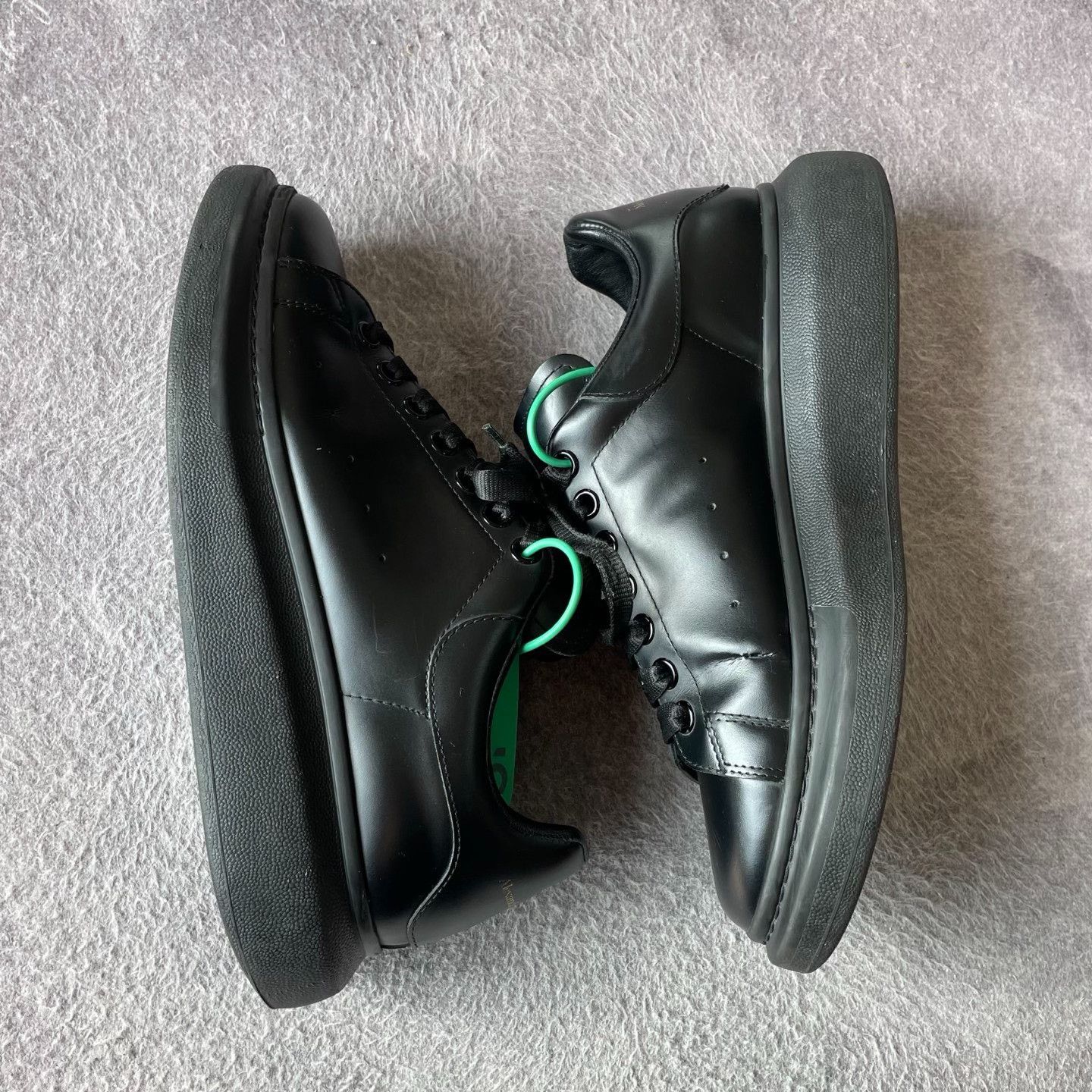 Alexander McQueen Alexander McQueen Black Lowtop Sneakers 43 Men Size US 10 / EU 43 - 6 Thumbnail