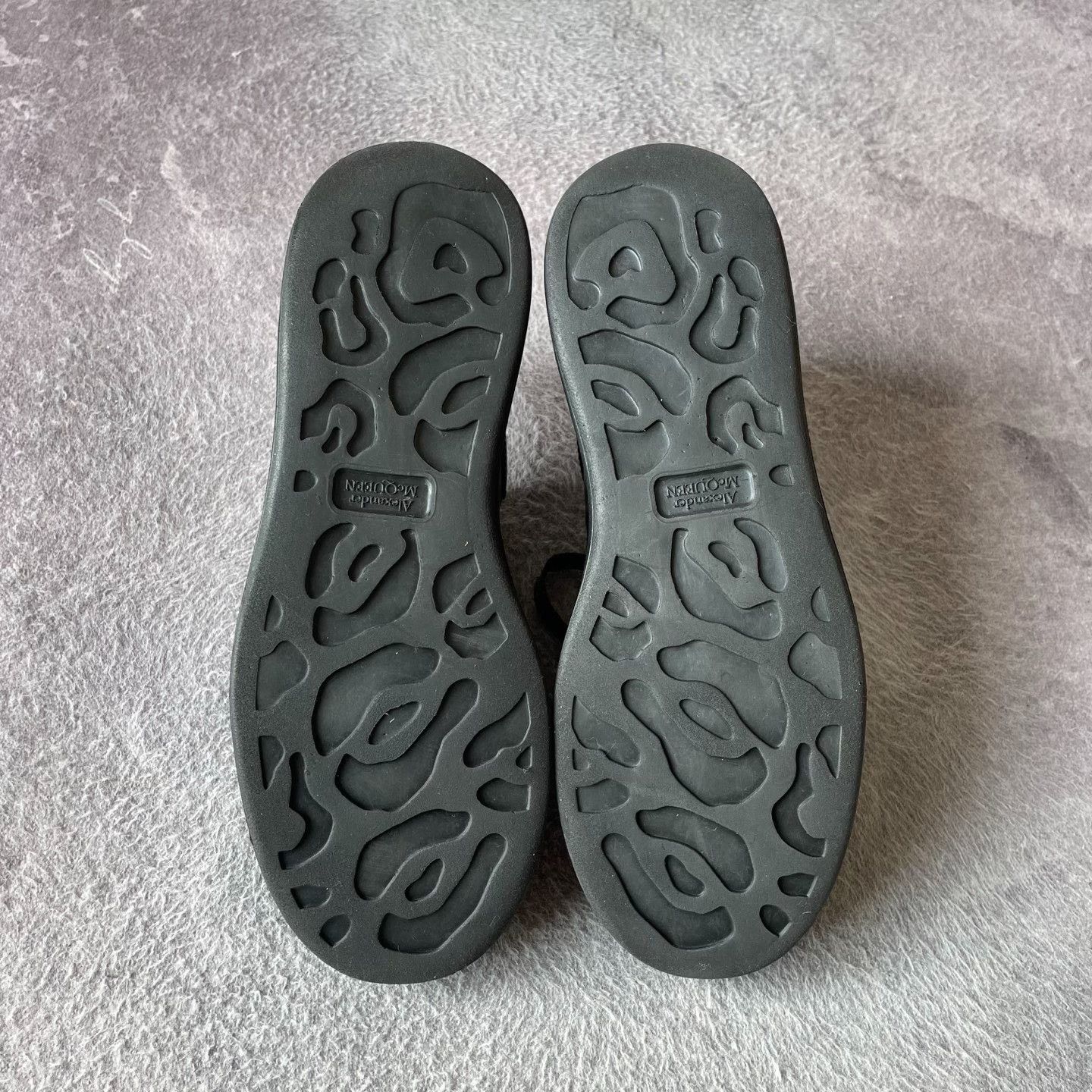 Alexander McQueen Alexander McQueen Black Lowtop Sneakers 43 Men Size US 10 / EU 43 - 4 Thumbnail