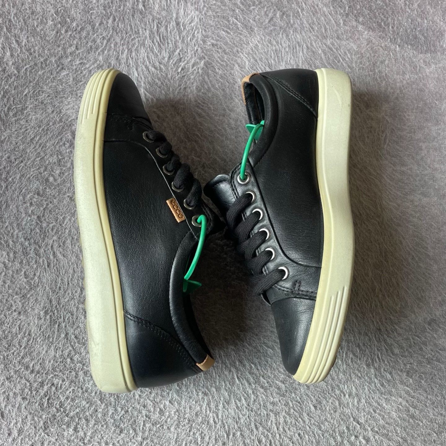 Ecco ECCO Black Lowtop Sneakers 36 Women Size US 6 / IT 36 - 6 Thumbnail
