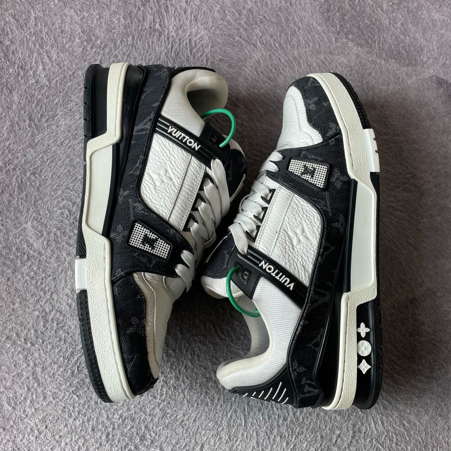 Louis Vuitton Louis Vuitton Training Black Lowtop Sneakers 41 Men Size US 8.5 / EU 41-42 - 7 Thumbnail