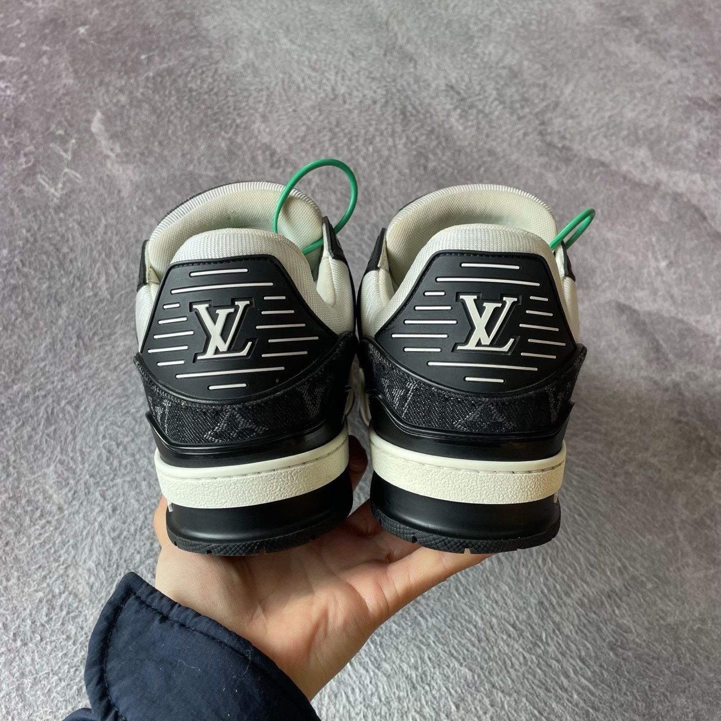 Louis Vuitton Louis Vuitton Training Black Lowtop Sneakers 41 Men Size US 8.5 / EU 41-42 - 3 Thumbnail