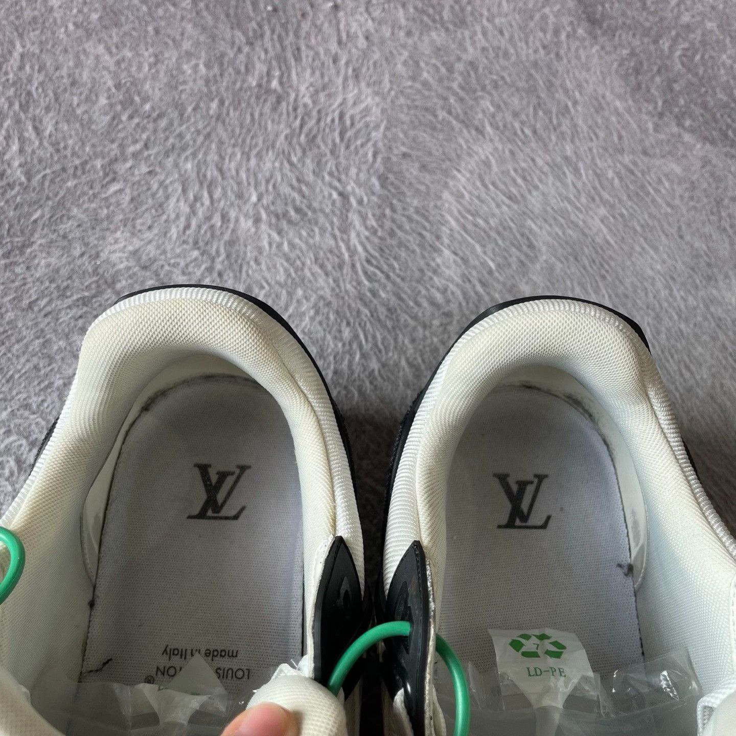 Louis Vuitton Louis Vuitton Training Black Lowtop Sneakers 41 Men Size US 8.5 / EU 41-42 - 8 Thumbnail
