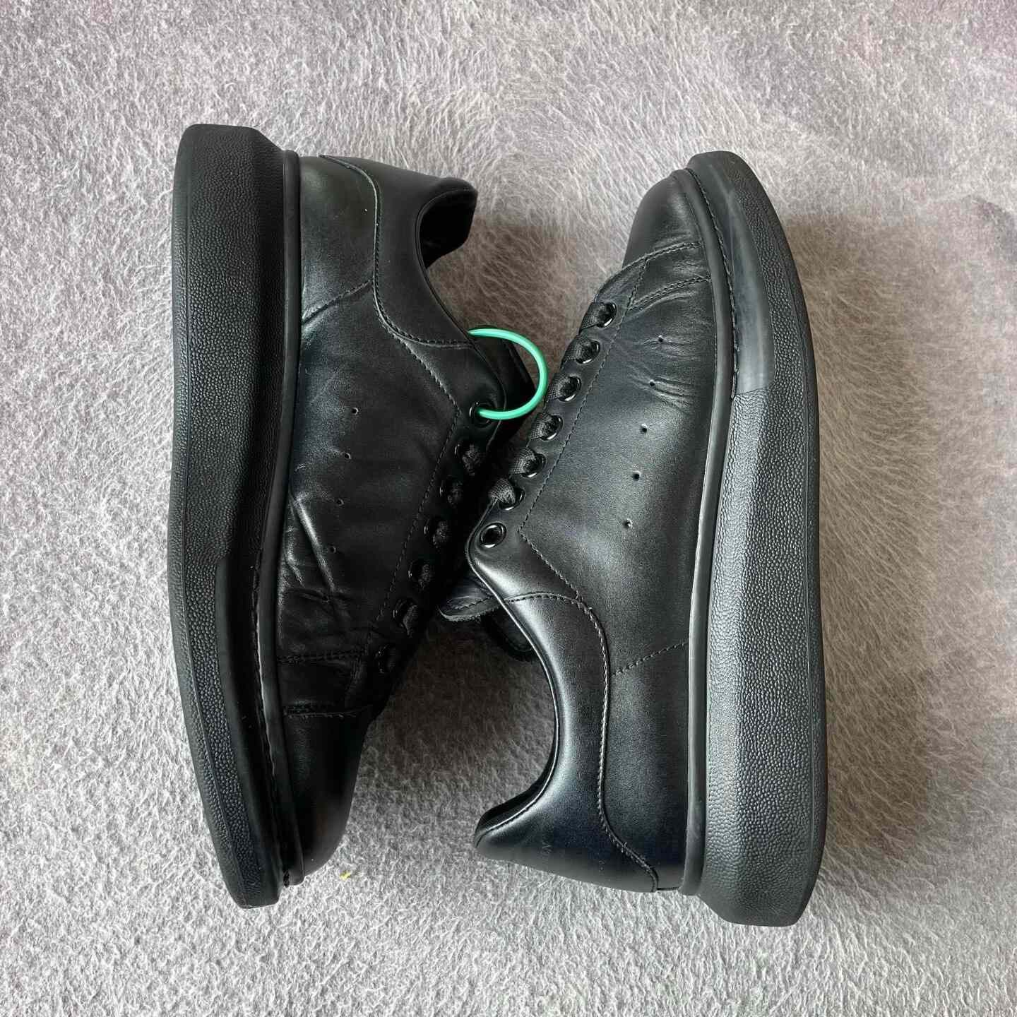 Alexander McQueen Alexander McQueen Black Lowtop Sneakers 43 Men Size US 10 / EU 43 - 8 Thumbnail