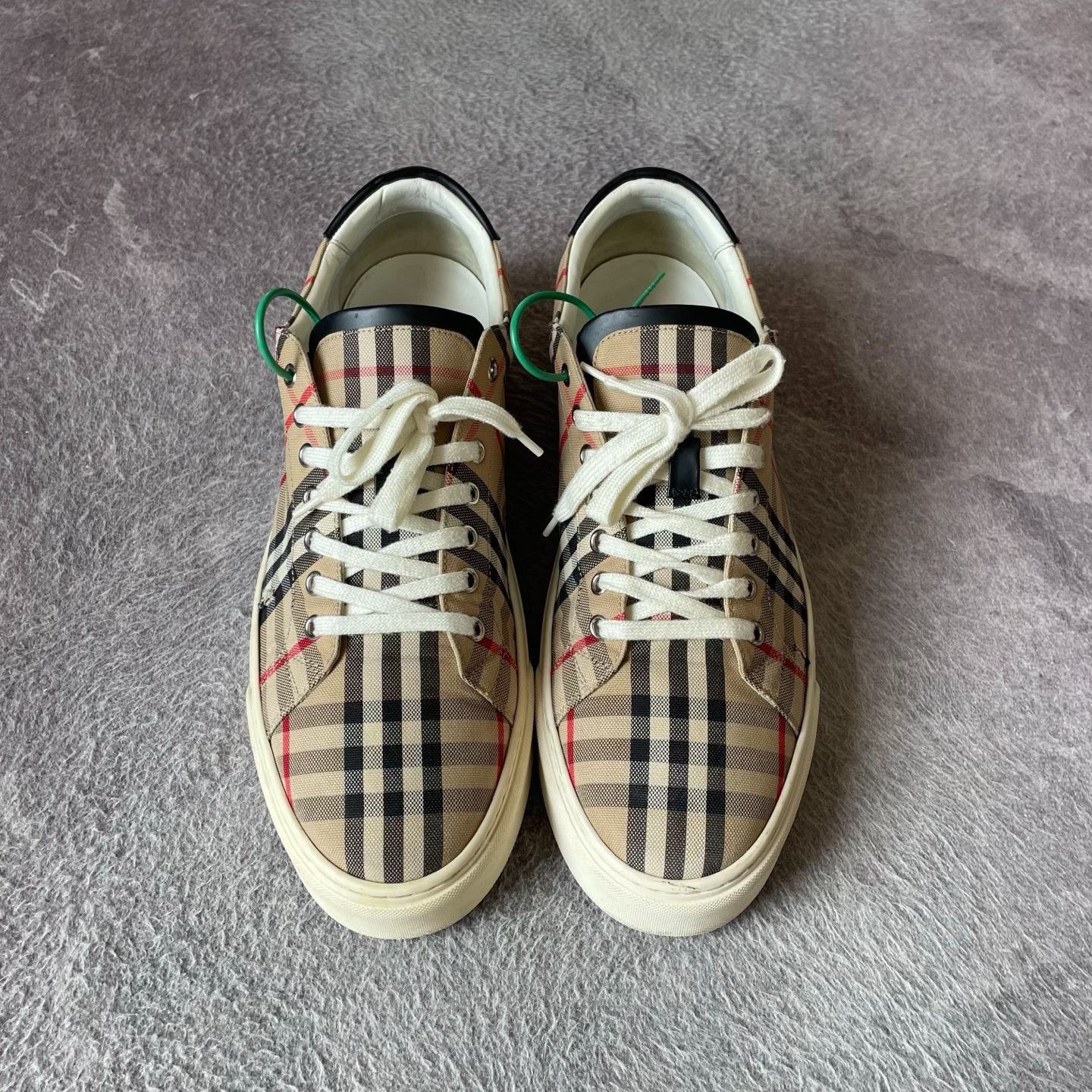 Burberry Burberry Plaid Beige Lowtop Sneakers 46 Men Size US 12 / EU 45 - 2 Thumbnail