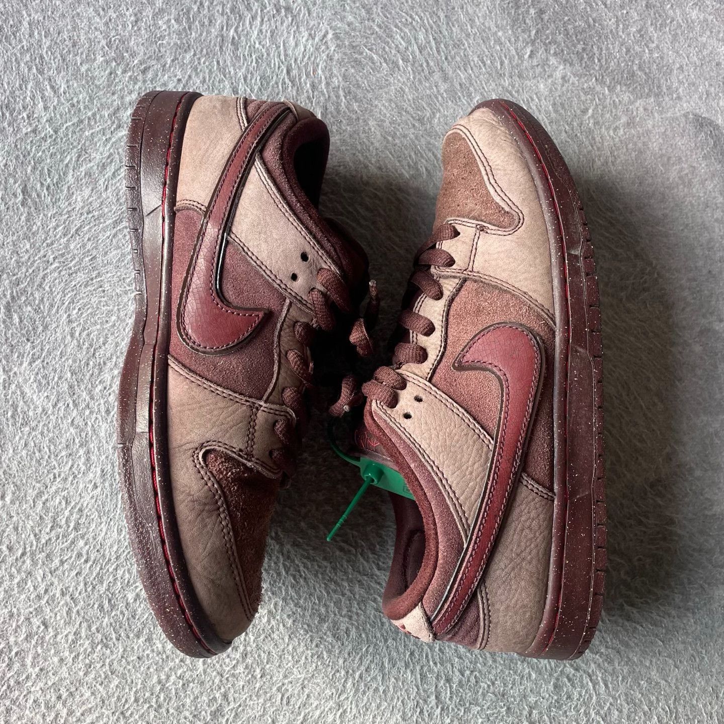 Nike Nike Red Lowtop Sneakers 43 Men Size US 10 / EU 43 - 7 Thumbnail