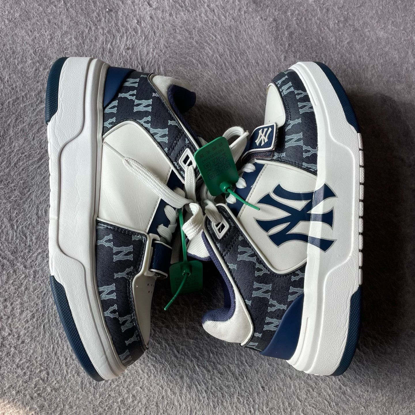 Other Blue Lowtop Sneakers 40.5 Men Size US 8 / EU 41 - 7 Thumbnail