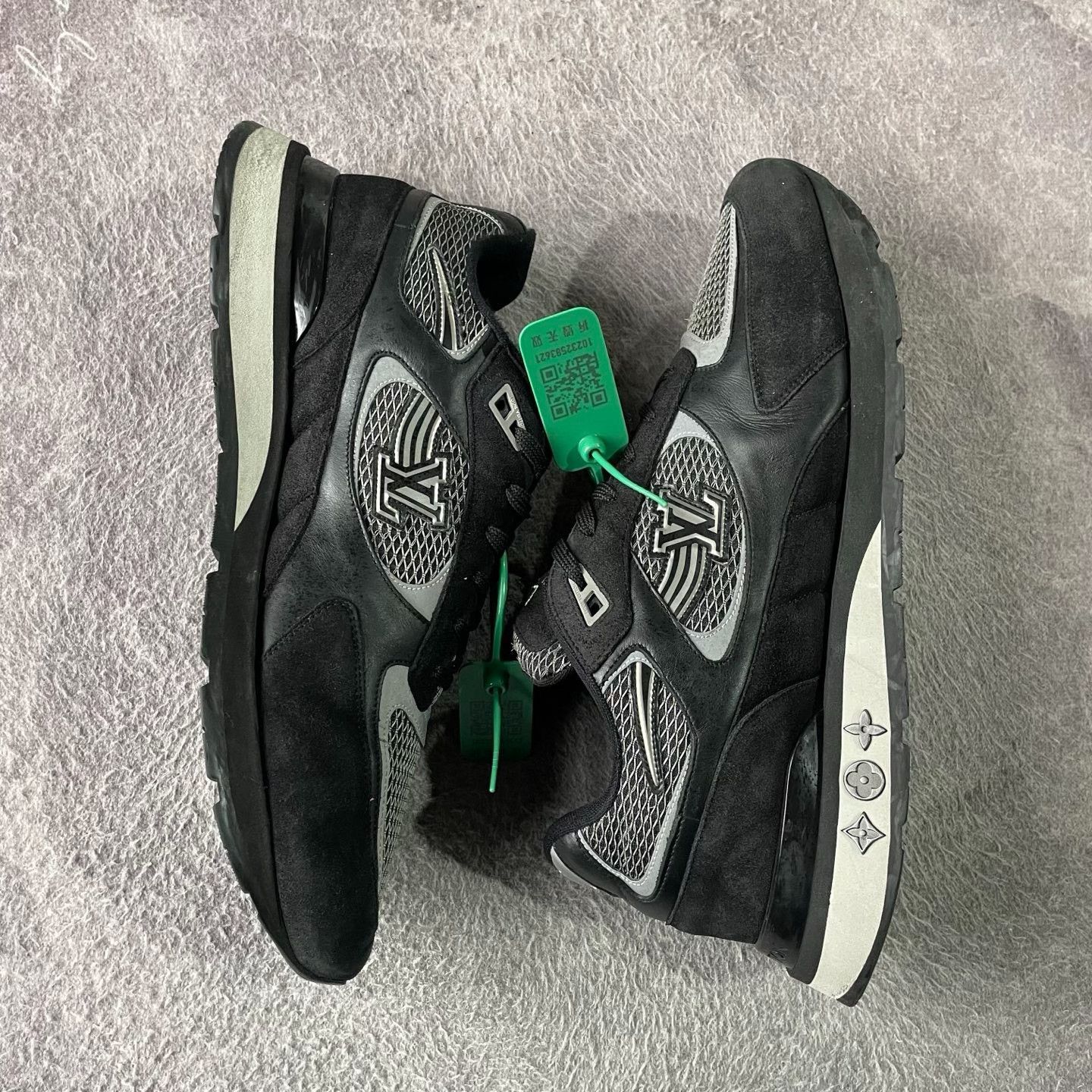 Louis Vuitton Louis Vuitton Gray Lowtop Sneakers 45 Men Size US 11.5 / EU 44-45 - 7 Thumbnail