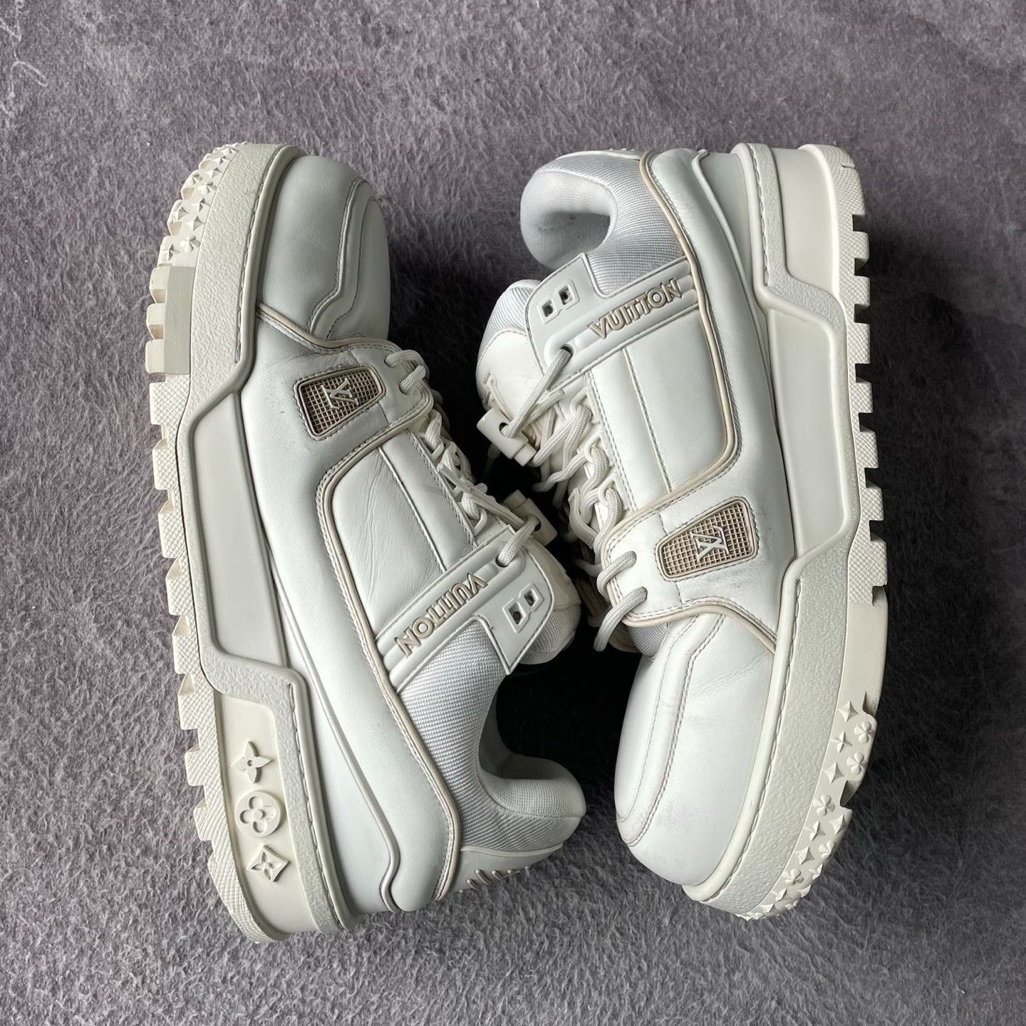 Louis Vuitton Louis Vuitton Training White Lowtop Sneakers 44 Men Size US 10.5 / EU 43-44 - 6 Thumbnail