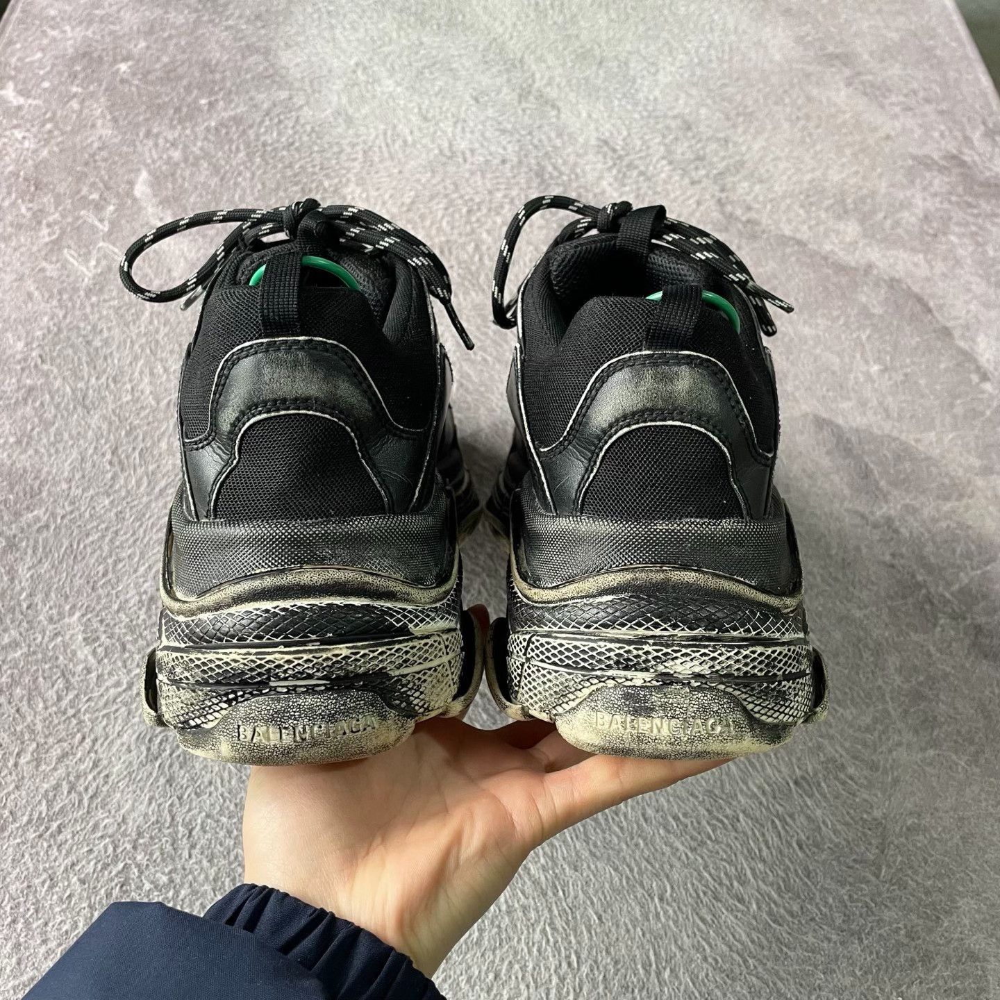 Balenciaga Balenciaga Gray Lowtop Sneakers S Men Size US 10 / EU 43 - 3 Thumbnail