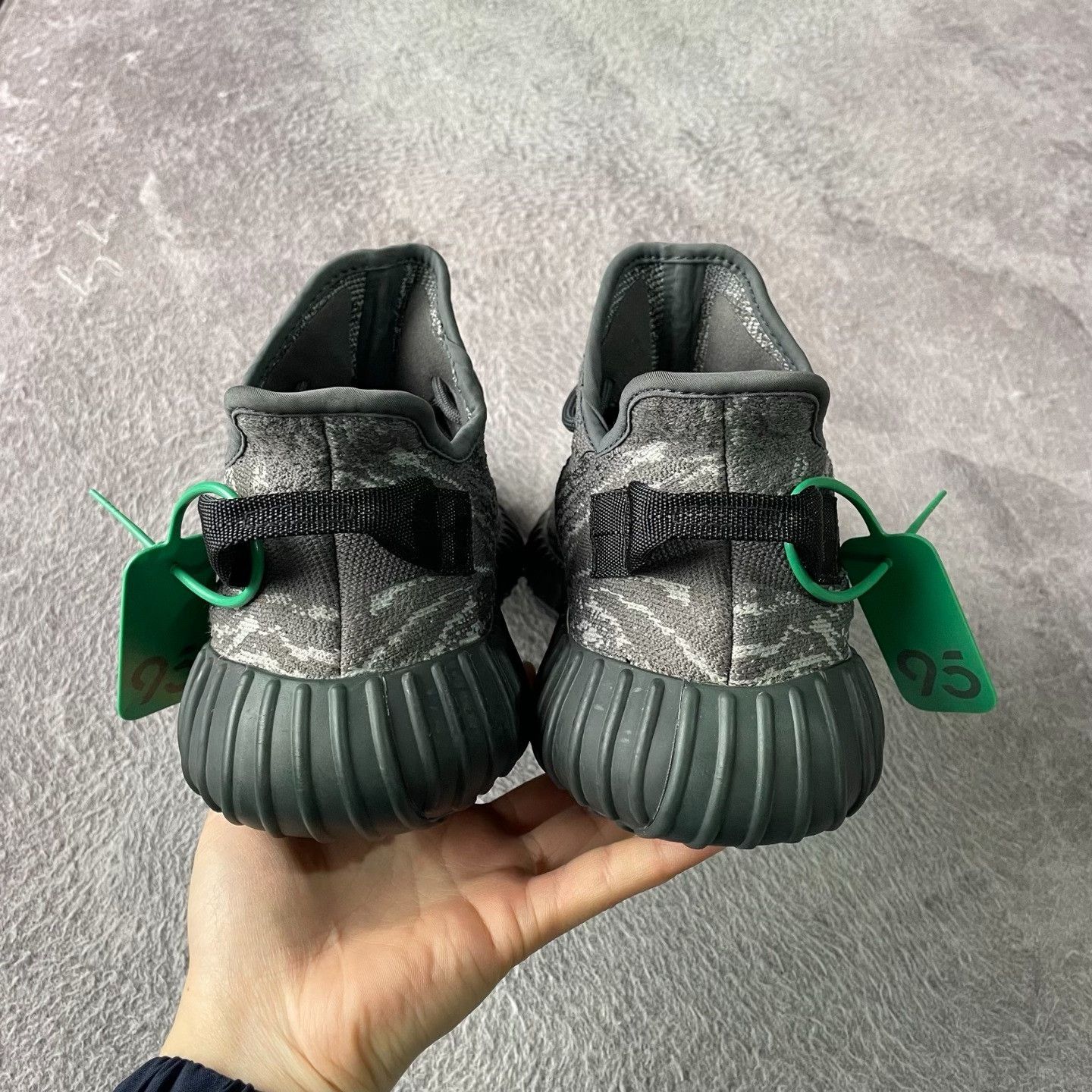 Yeezy Yeezy Black Lowtop Sneakers 43 Men Size US 10 / EU 43 - 3 Thumbnail