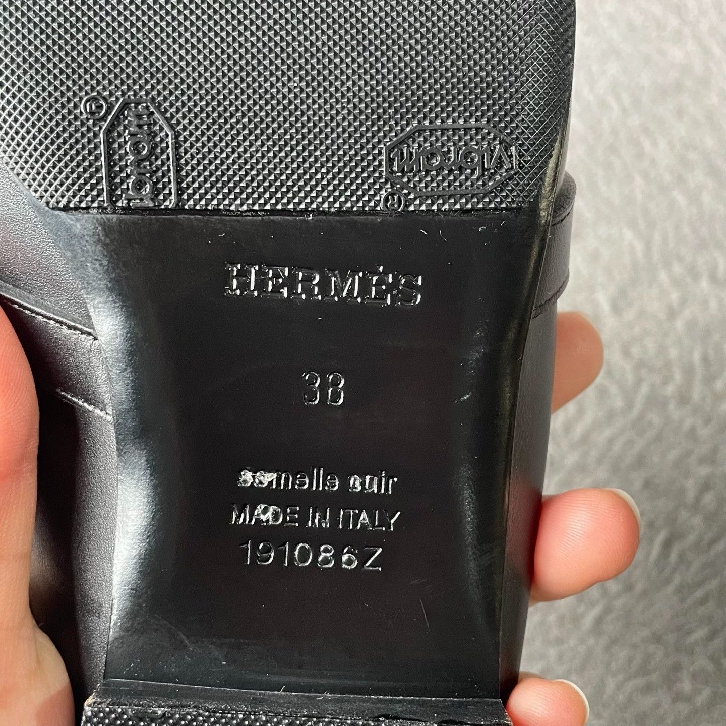 Hermes Hermes Black Sandals 38 Women Size US 7.5 / IT 37.5 - 5 Thumbnail