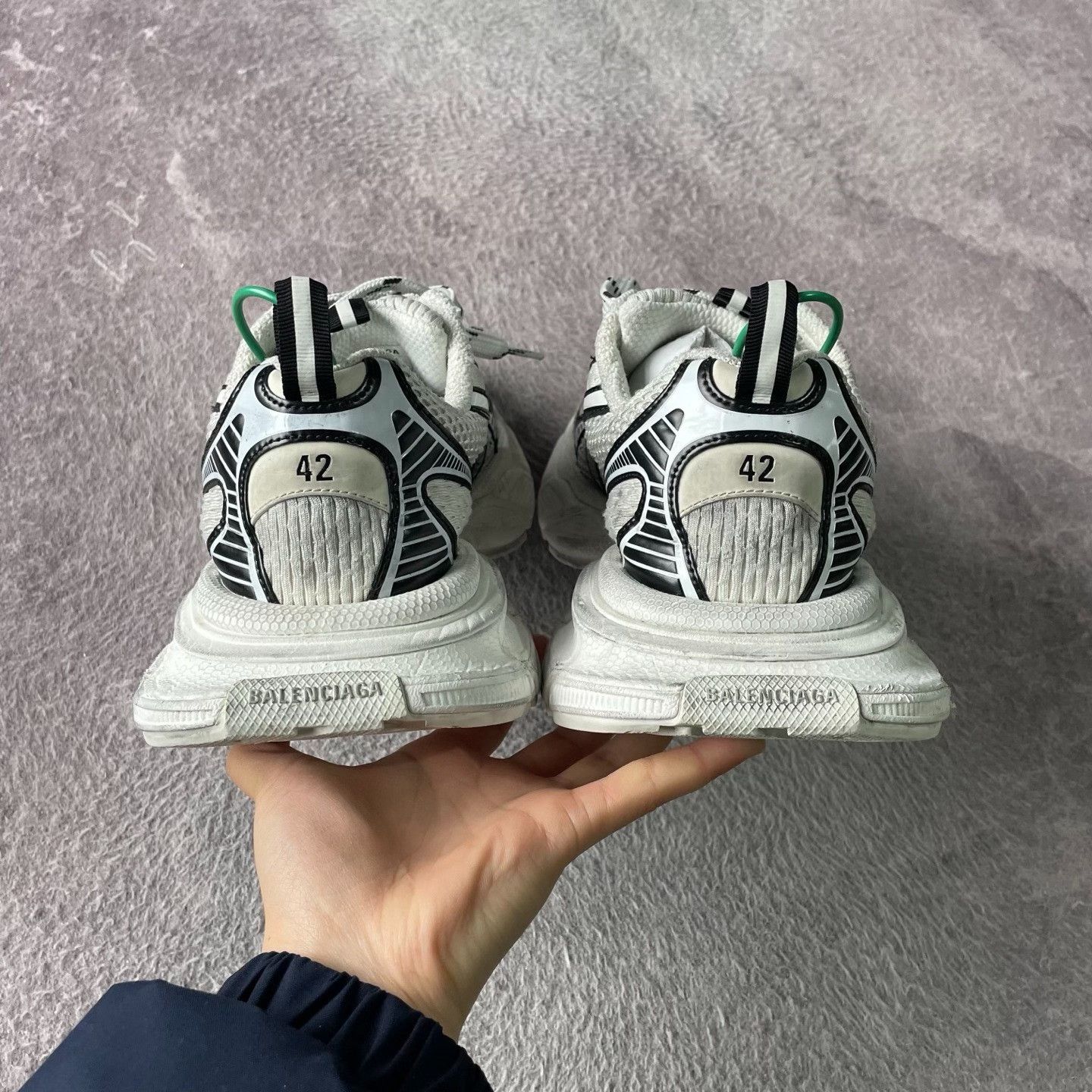 Balenciaga Balenciaga White Lowtop Sneakers XL Men Size US 10 / EU 43 - 3 Thumbnail