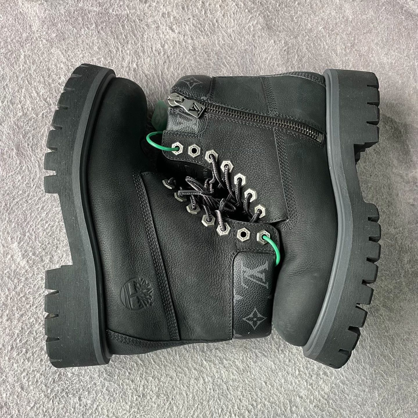 Louis Vuitton Louis Vuitton Collab Black Hitop Sneakers 40 Men Size US 7.5 / EU 40-41 - 7 Thumbnail