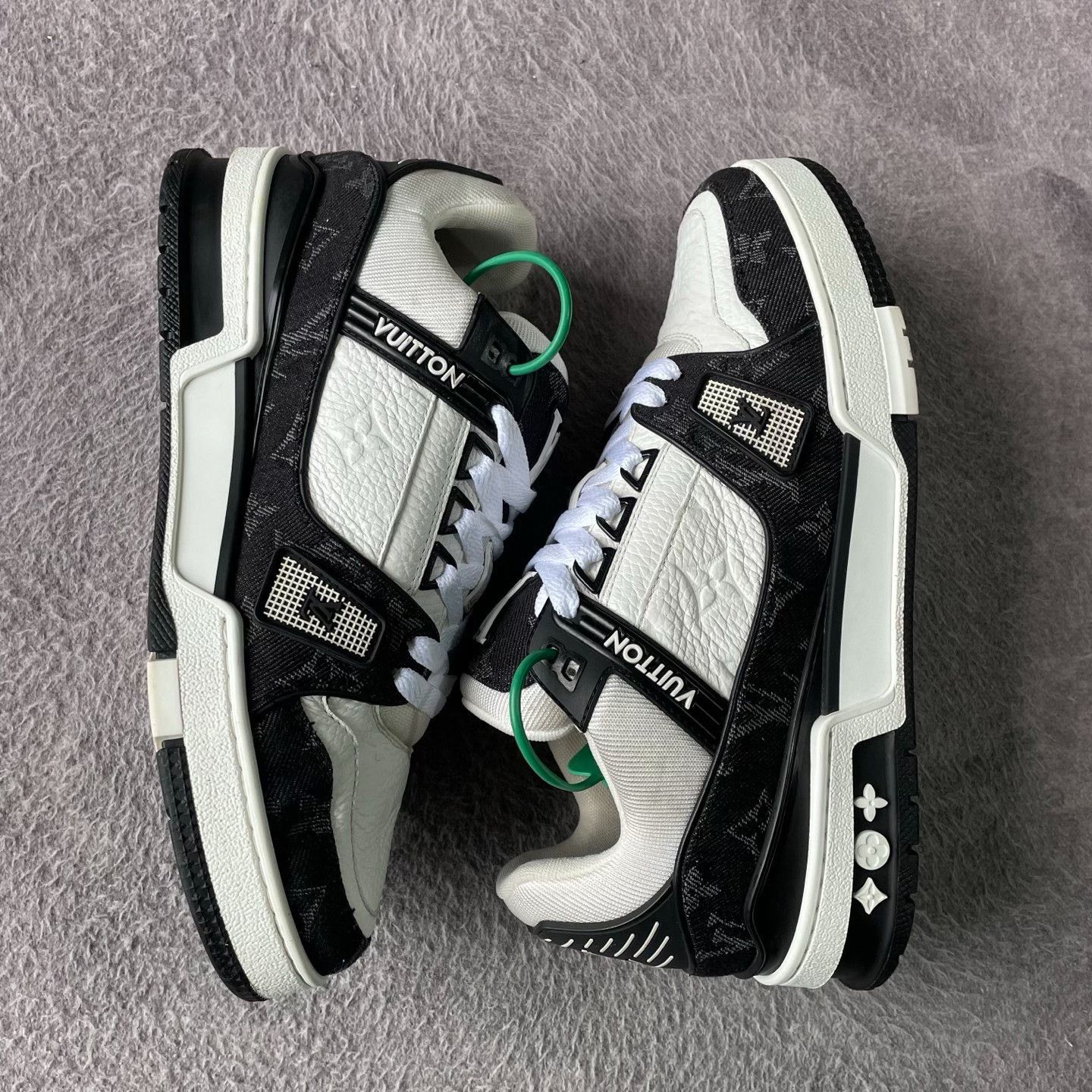 Louis Vuitton Louis Vuitton Training Black Lowtop Sneakers 39 Men Size US 6.5 / EU 39-40 - 7 Thumbnail