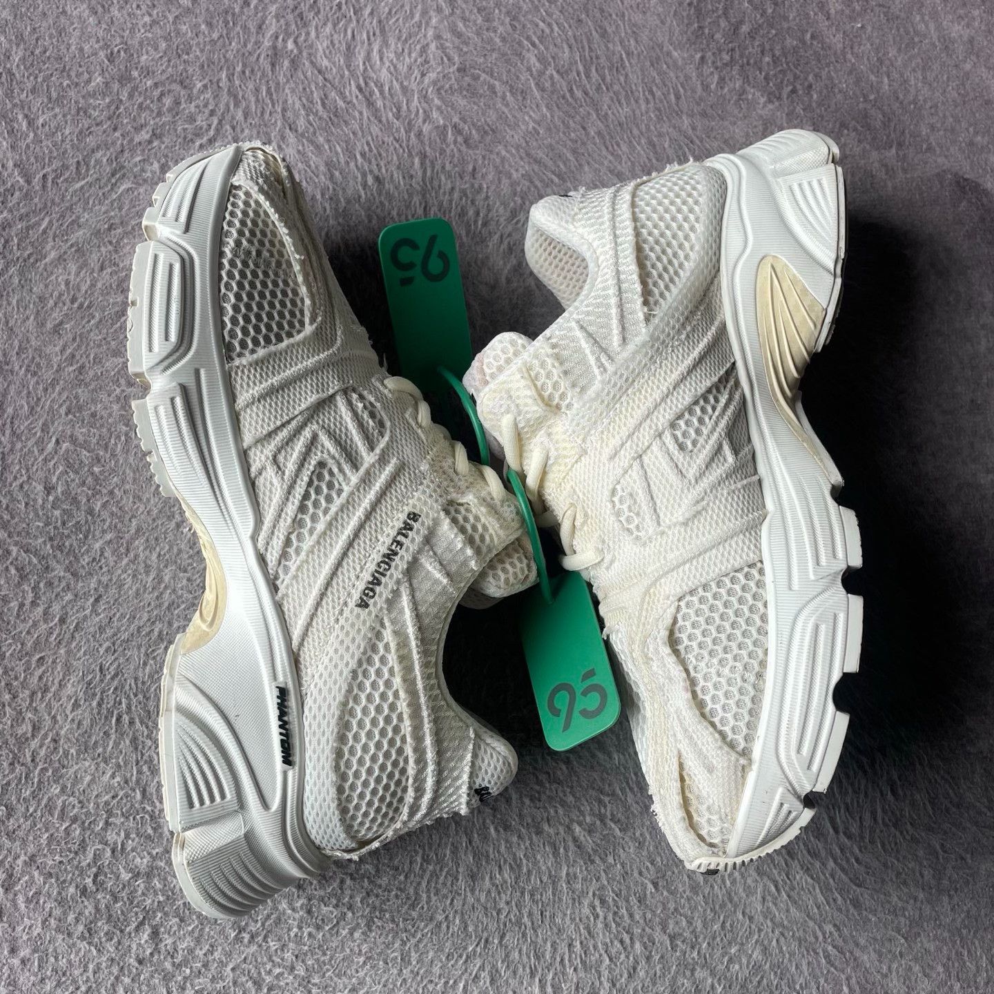 Balenciaga Balenciaga White Lowtop Sneakers 38 Women Size US 7.5 / IT 37.5 - 7 Thumbnail