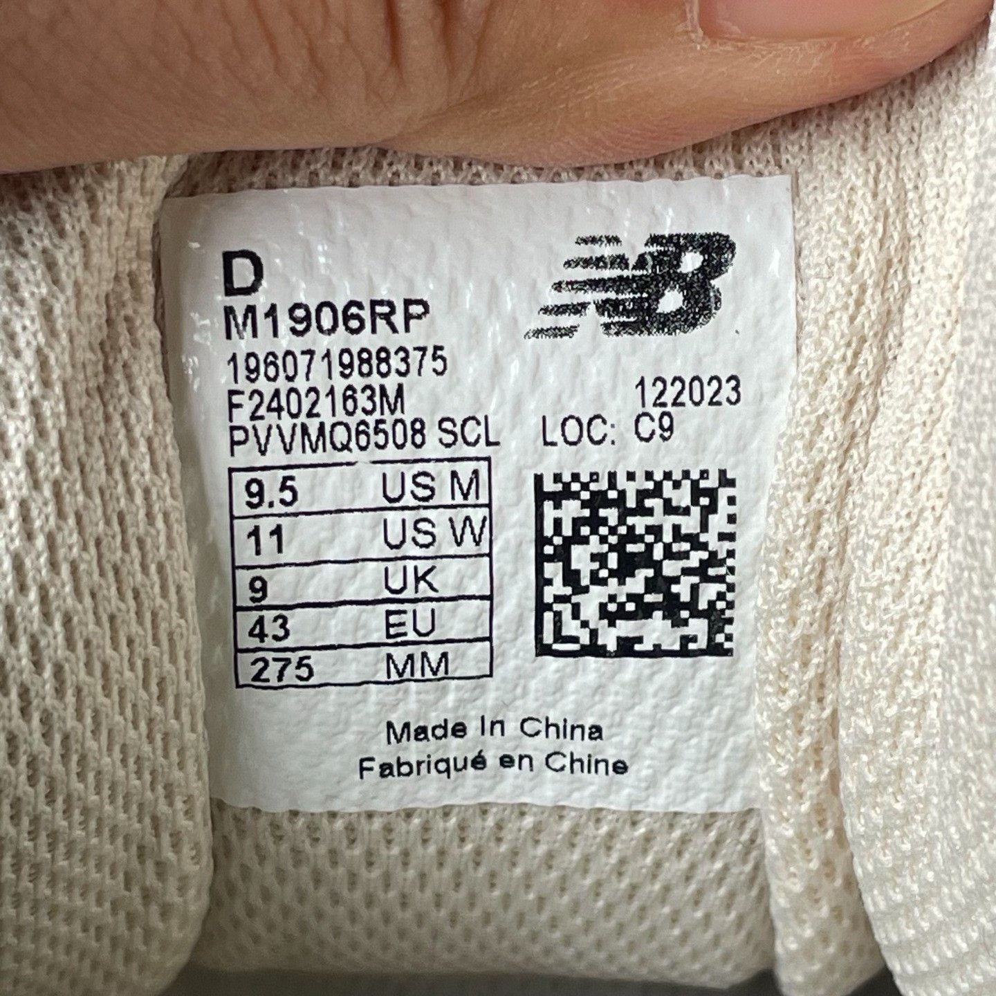 New Balance New Balance White Lowtop Sneakers M Men Size US 10 / EU 43 - 5 Thumbnail