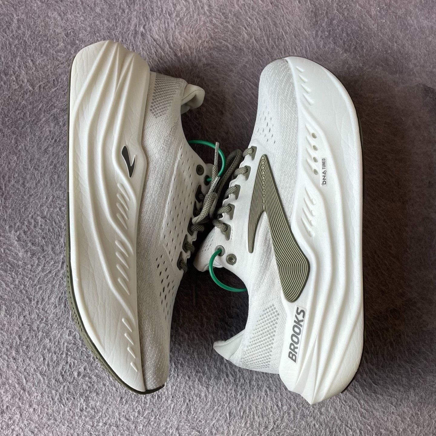 Nike Nike Green Lowtop Sneakers 42 Men Size US 9 / EU 42 - 8 Thumbnail