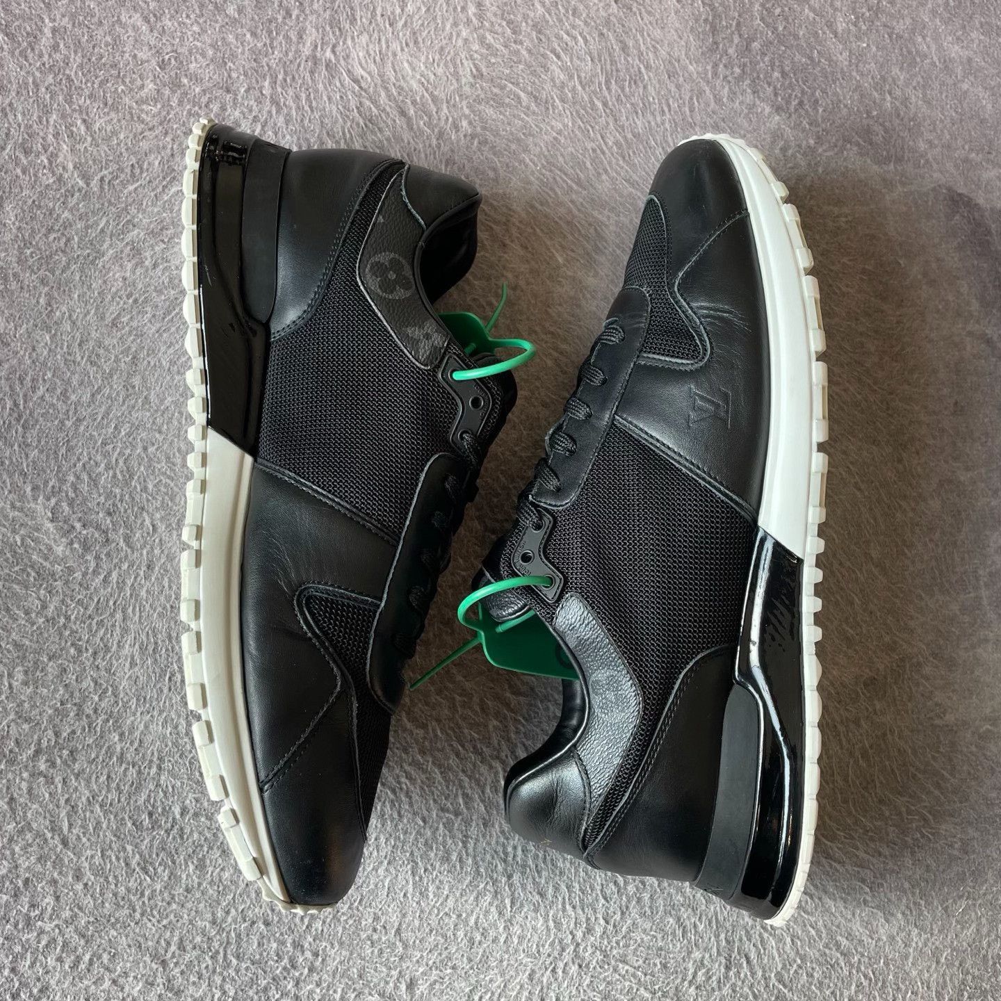 Louis Vuitton Louis Vuitton Black Lowtop Sneakers 43 Men Size US 10 / EU 43 - 7 Thumbnail