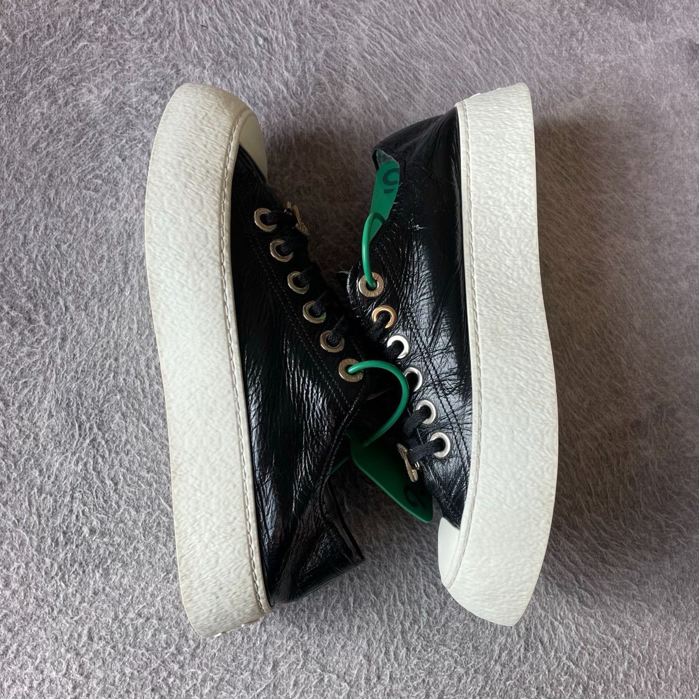 Chanel Chanel Black Lowtop Sneakers S Women Size US 6 / IT 36 - 6 Thumbnail
