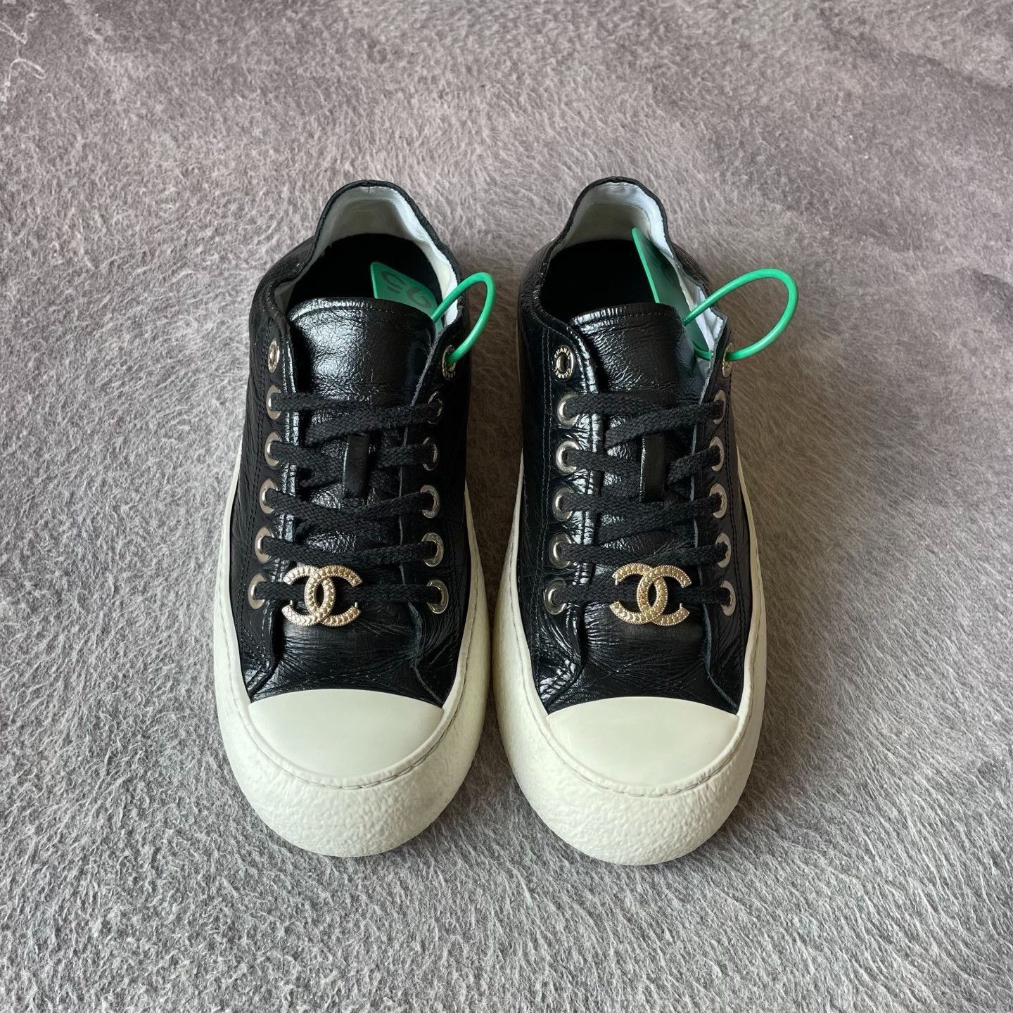 Chanel Chanel Black Lowtop Sneakers S Women Size US 6 / IT 36 - 2 Thumbnail