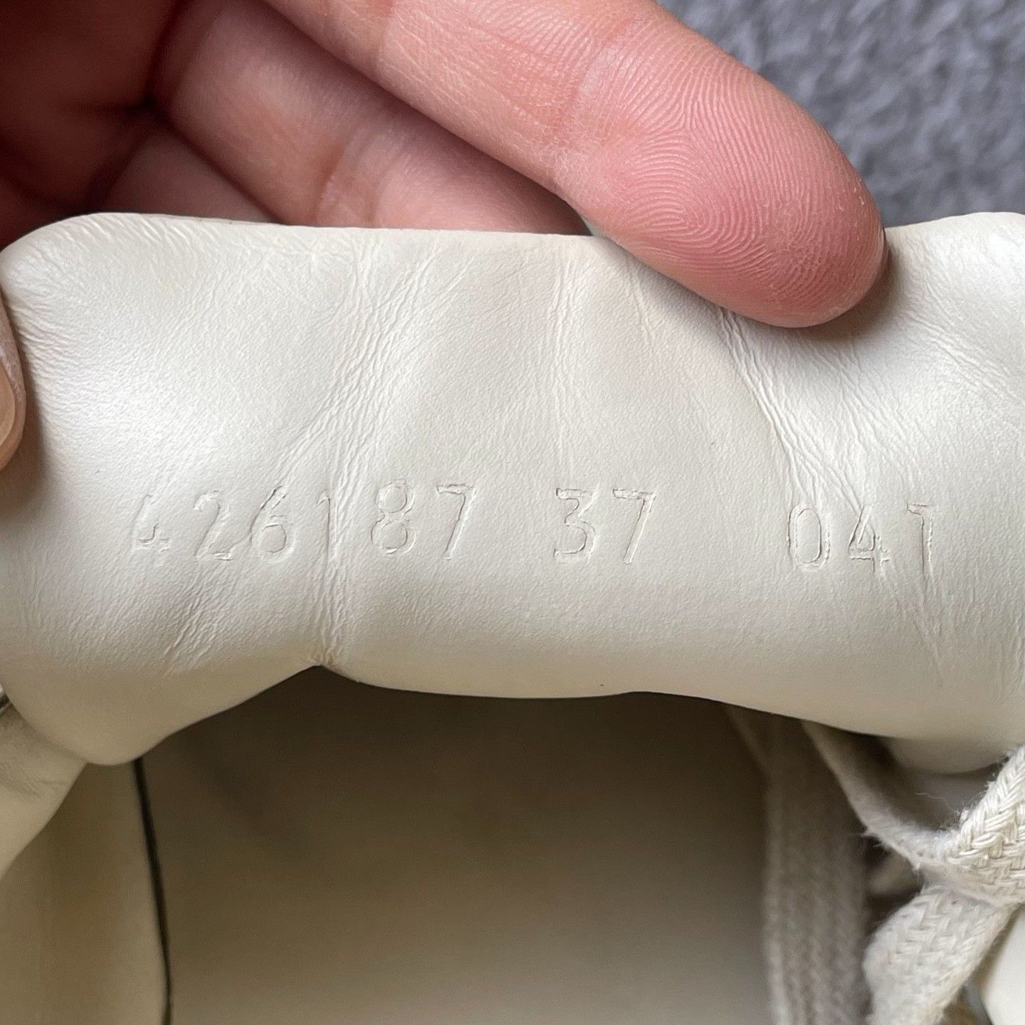 Gucci Gucci Canvas Printed White Lowtop Sneakers 37 Women Size US 6.5 / IT 36.5 - 5 Thumbnail