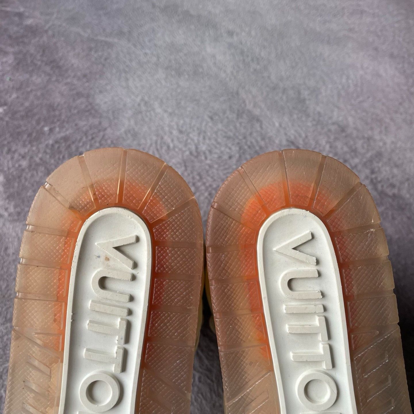 Louis Vuitton Louis Vuitton Training White Hitop Sneakers 42 Men Size US 9 / EU 42 - 5 Thumbnail