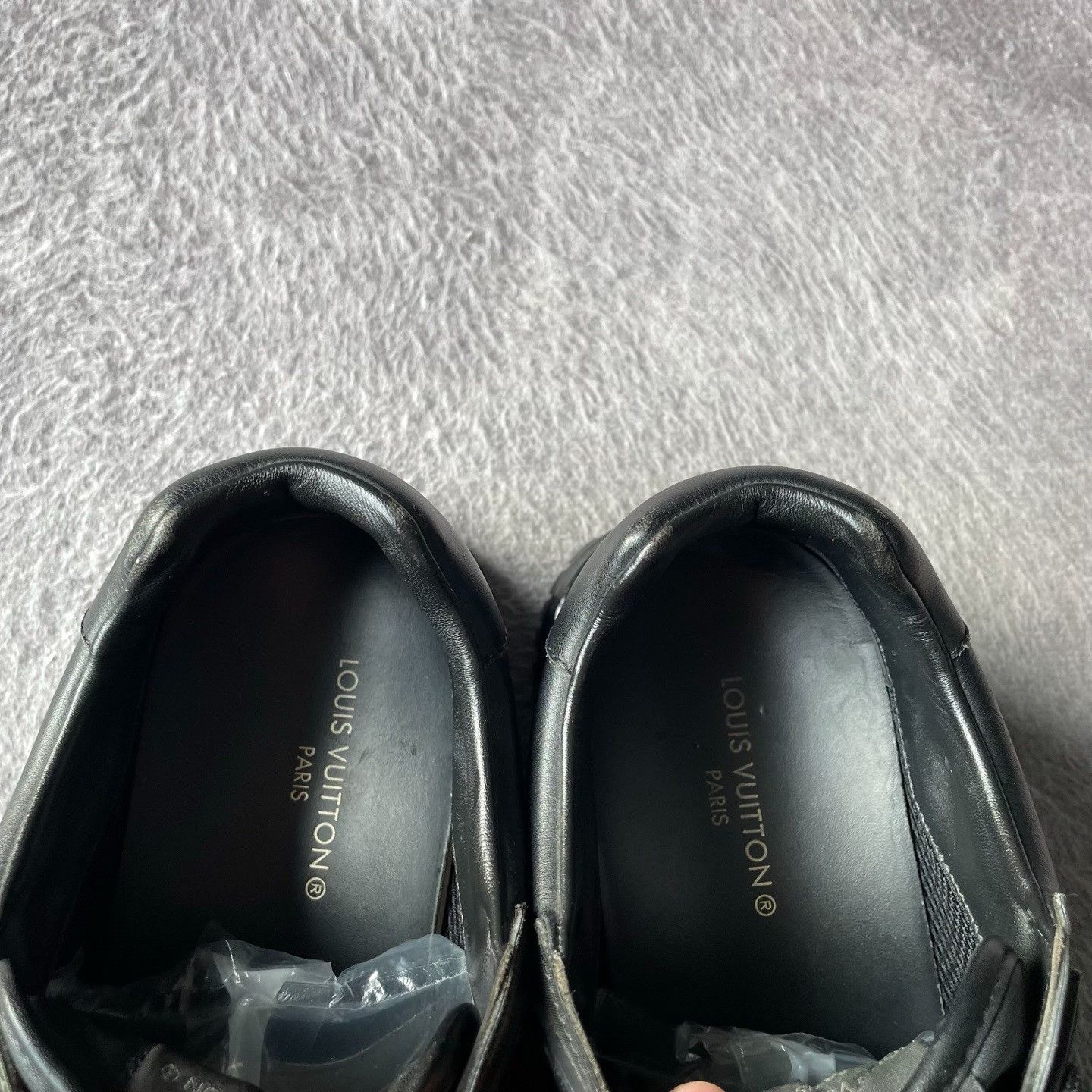 Louis Vuitton Louis Vuitton Black Lowtop Sneakers 41 Men Size US 8.5 / EU 41-42 - 8 Thumbnail