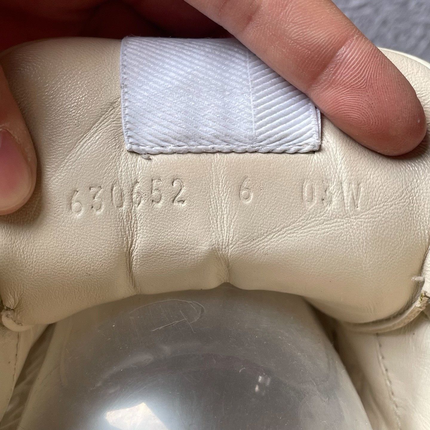 Gucci Gucci White Lowtop Sneakers L Men Size US 10 / EU 43 - 5 Thumbnail