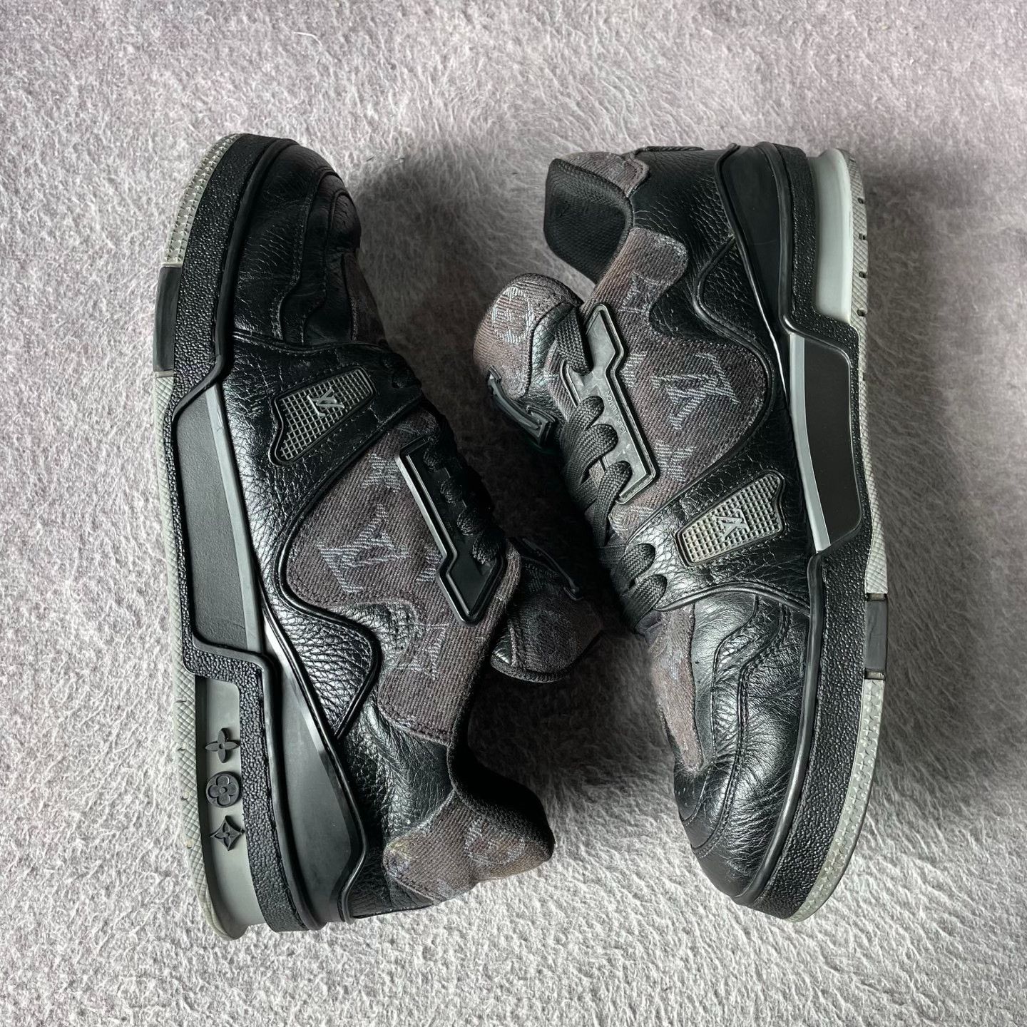 Louis Vuitton Louis Vuitton Collab Black Lowtop Sneakers 41 Men Size US 8.5 / EU 41-42 - 6 Thumbnail