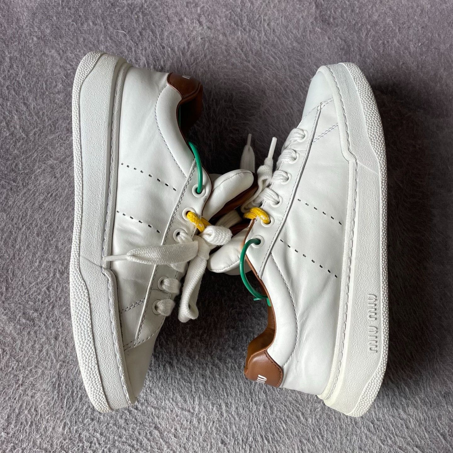 Nike Nike White Lowtop Sneakers L Men Size US 10 / EU 43 - 8 Thumbnail