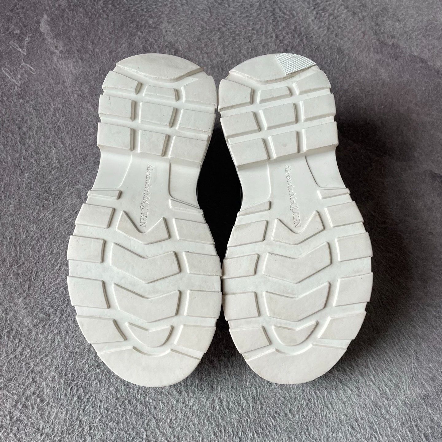 Alexander McQueen Alexander McQueen White Boots 37 Women Size US 6.5 / IT 36.5 - 4 Thumbnail