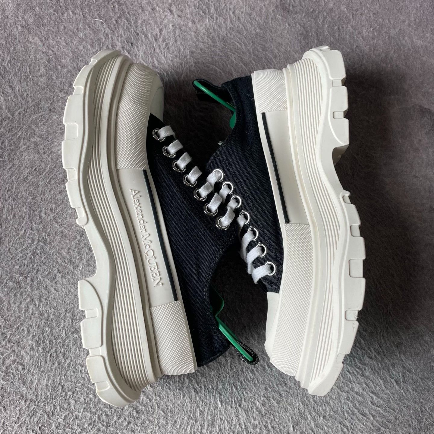 Alexander McQueen Alexander McQueen White Boots 37 Women Size US 6.5 / IT 36.5 - 6 Thumbnail
