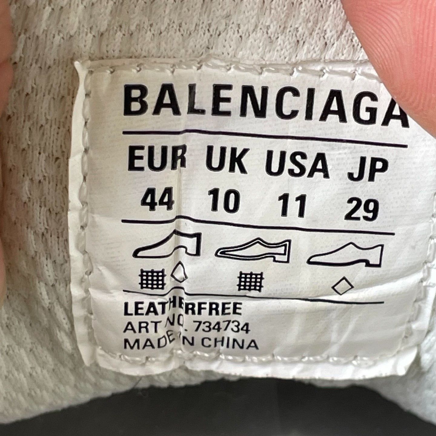 Balenciaga Balenciaga Beige Lowtop Sneakers XL Men Size US 10 / EU 43 - 5 Thumbnail