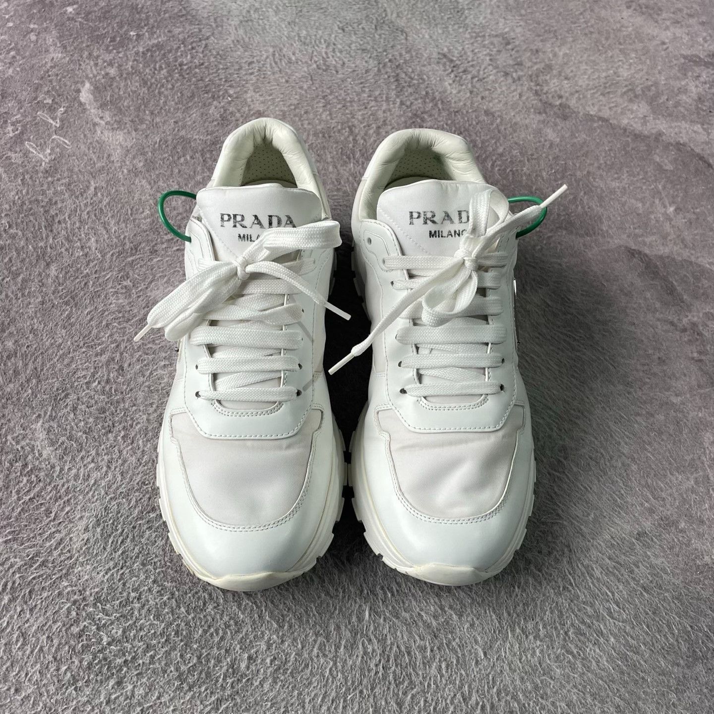Prada Prada White Lowtop Sneakers 42 Men Size US 9 / EU 42 - 2 Thumbnail