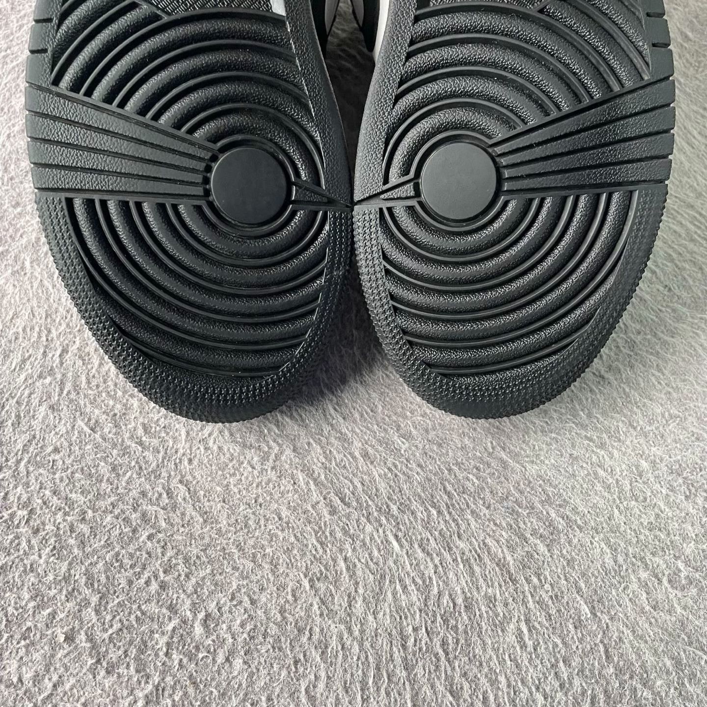 Nike Nike Black Lowtop Sneakers 37 Men Size US 5 / EU 37 - 5 Thumbnail