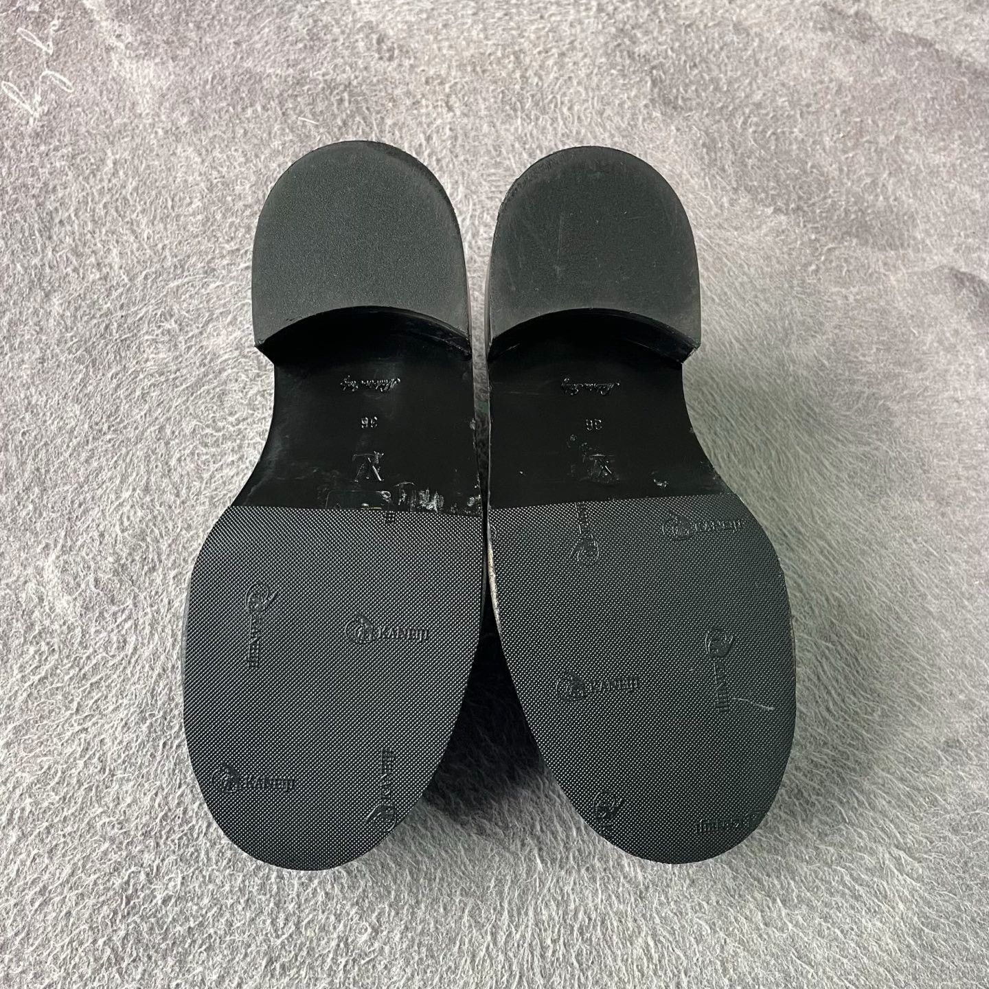 Louis Vuitton Louis Vuitton Black Lowtop Sneakers 36 Women Size US 6 / IT 36 - 4 Thumbnail