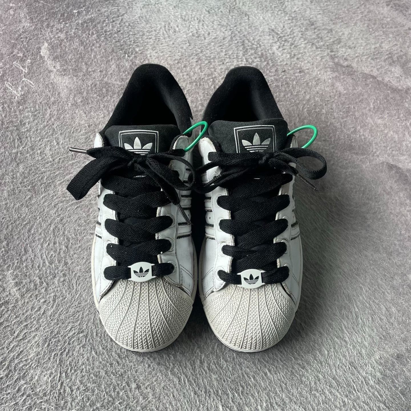Adidas Adidas White Lowtop Sneakers 42 Men Size US 9 / EU 42 - 2 Thumbnail
