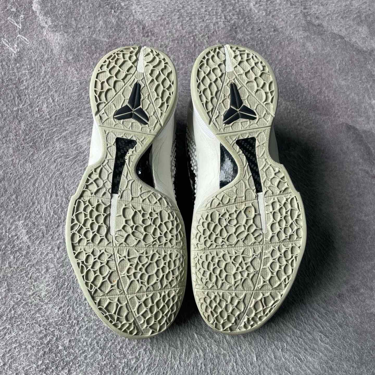 Louis Vuitton Louis Vuitton White Lowtop Sneakers 44 Men Size US 10.5 / EU 43-44 - 4 Thumbnail