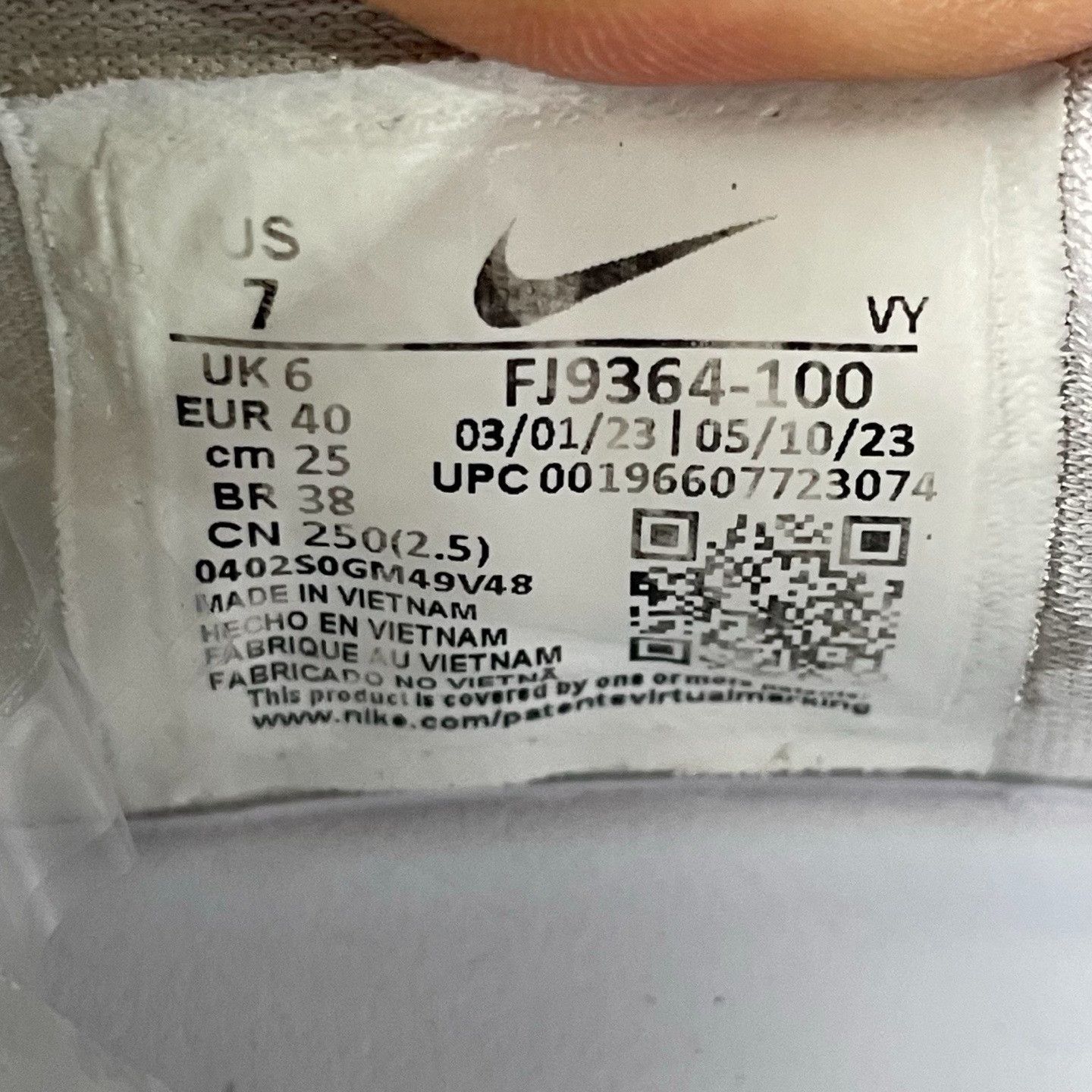 Nike Nike White Lowtop Sneakers 40 Men Size US 7.5 / EU 40-41 - 7 Thumbnail
