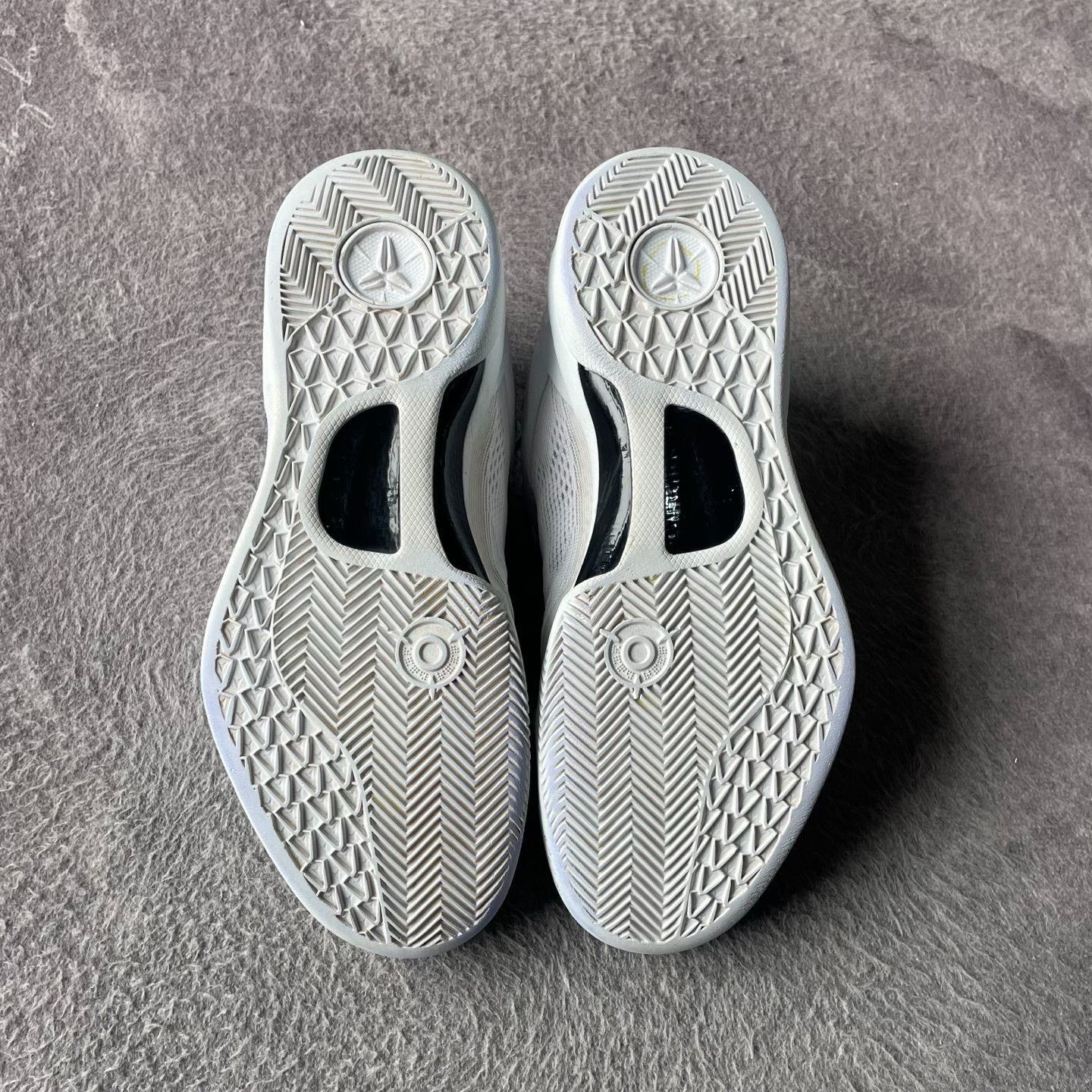 Nike Nike White Lowtop Sneakers 40 Men Size US 7.5 / EU 40-41 - 4 Thumbnail