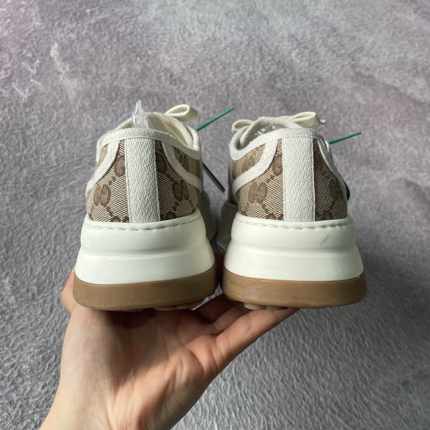 Gucci Gucci White Lowtop Sneakers 36.5 Women Size US 6 / IT 36 - 3 Thumbnail