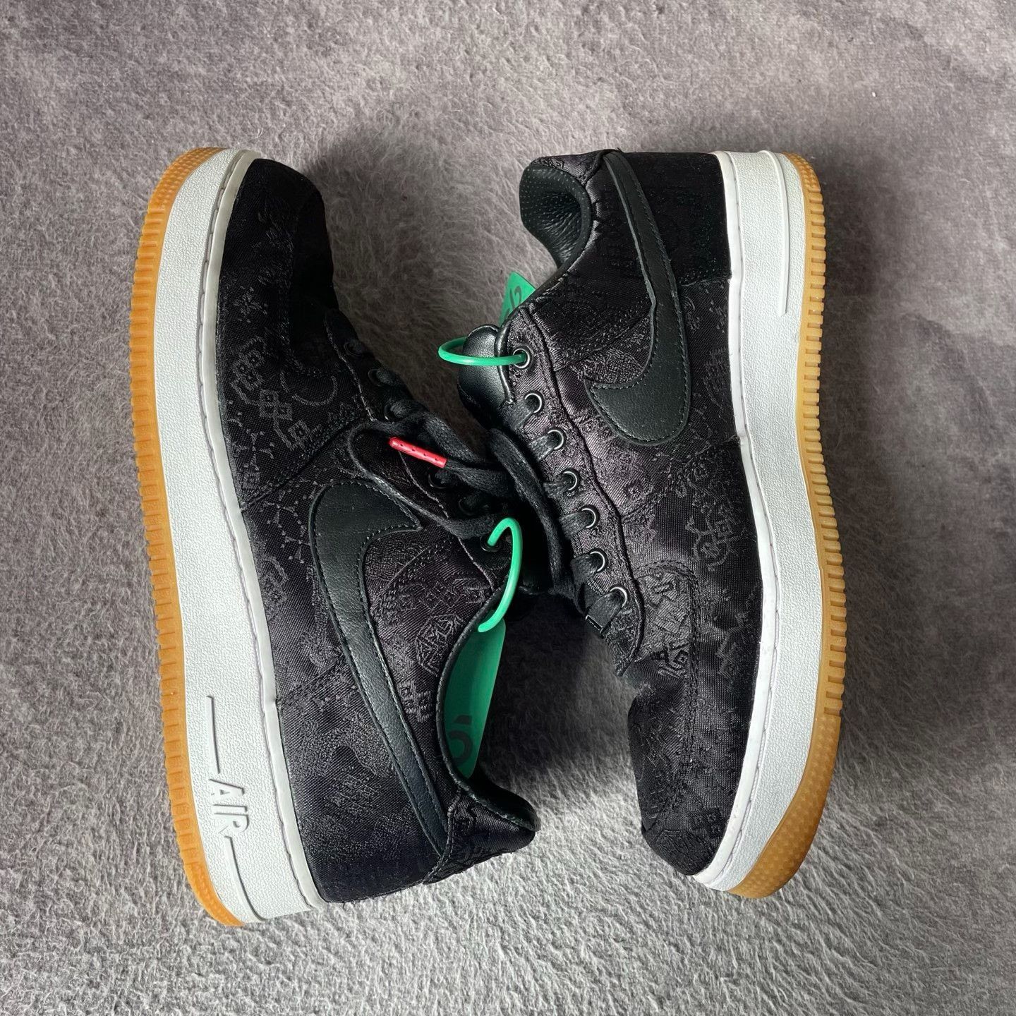 Nike Nike Silk Black Lowtop Sneakers 44.5 Men Size US 11 / EU 44 - 6 Thumbnail